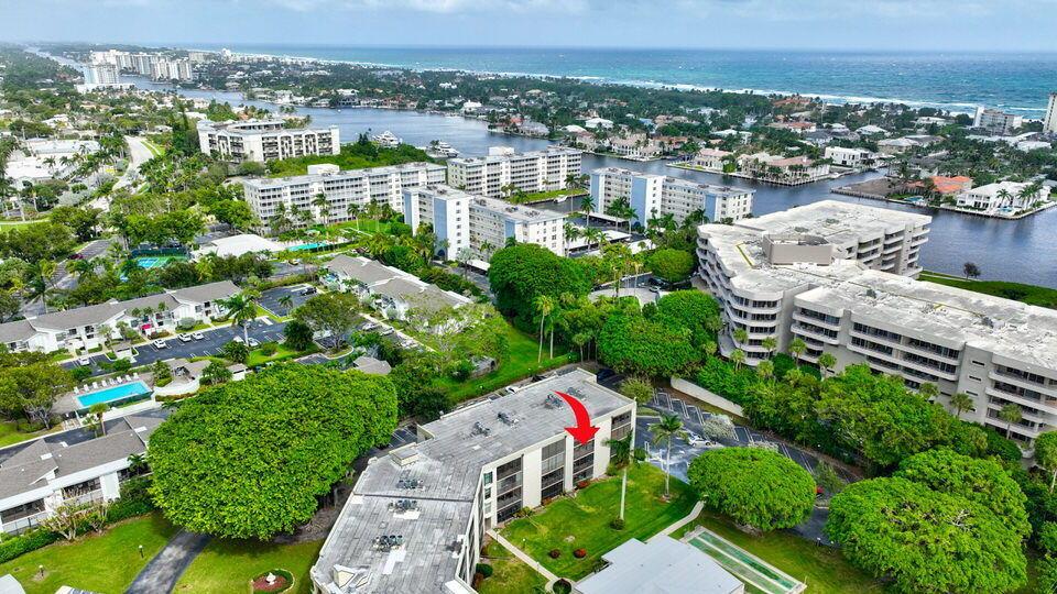 555 Banyan Tree Lane 302