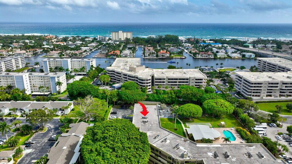 555 Banyan Tree Lane 302