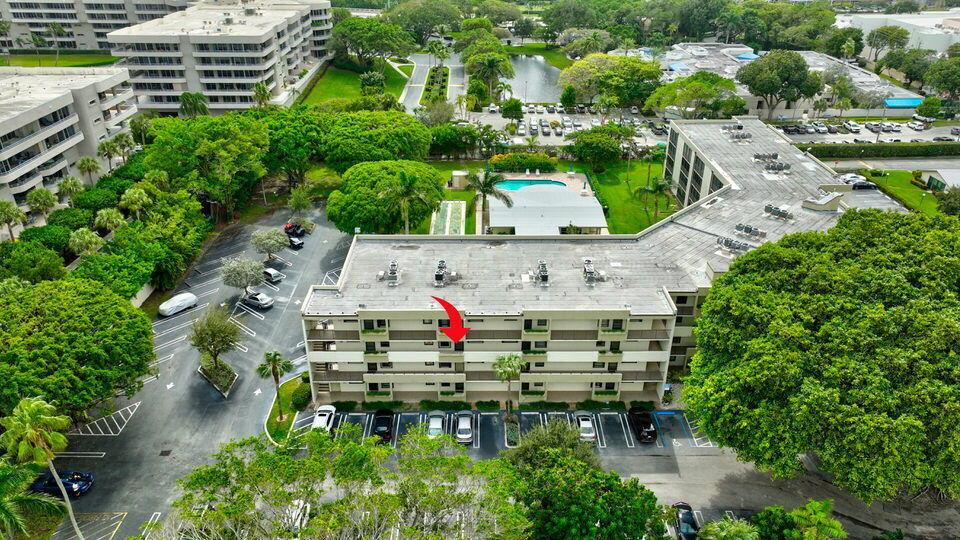 555 Banyan Tree Lane 302