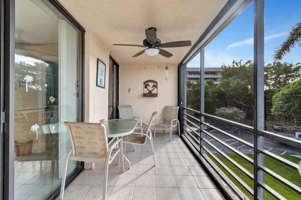 555 Banyan Tree Lane 302