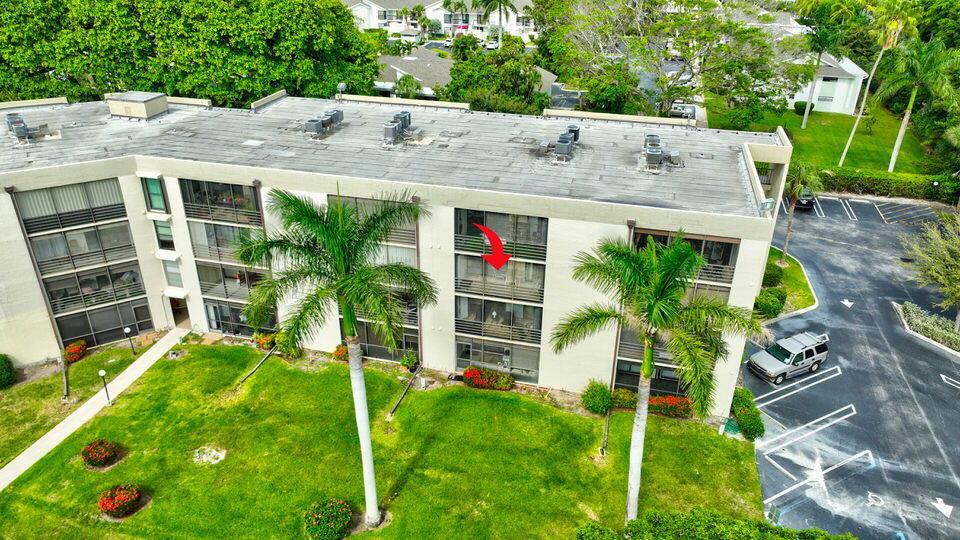 555 Banyan Tree Lane 302