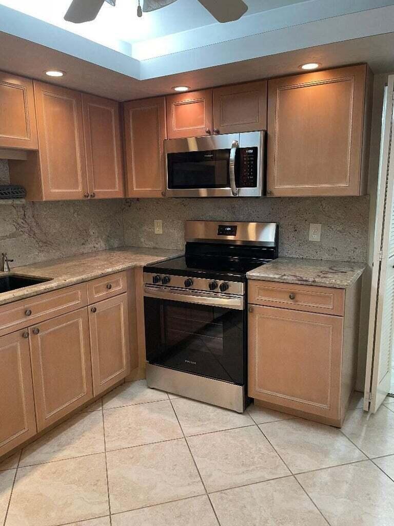 6300 NW 2nd Ave. 305