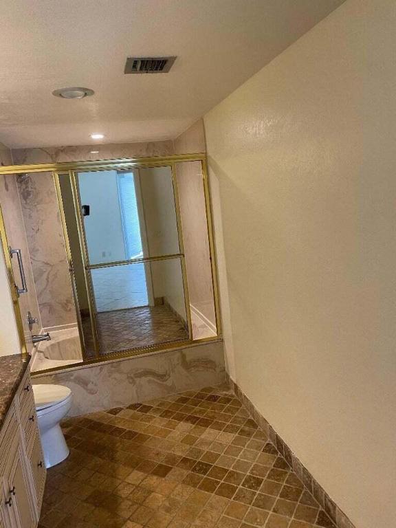 6300 NW 2nd Ave. 305