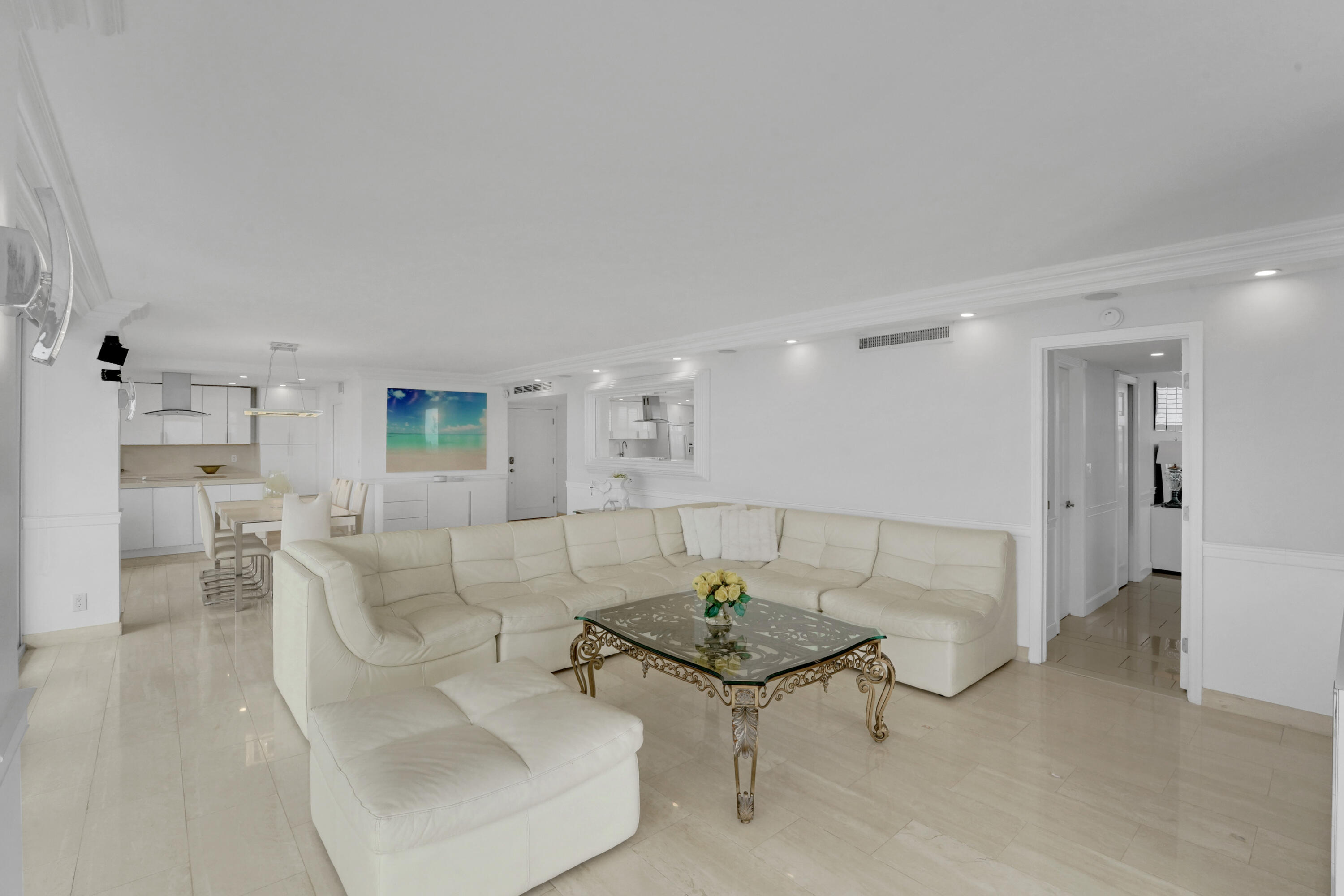 2800 E Sunrise Boulevard 19a