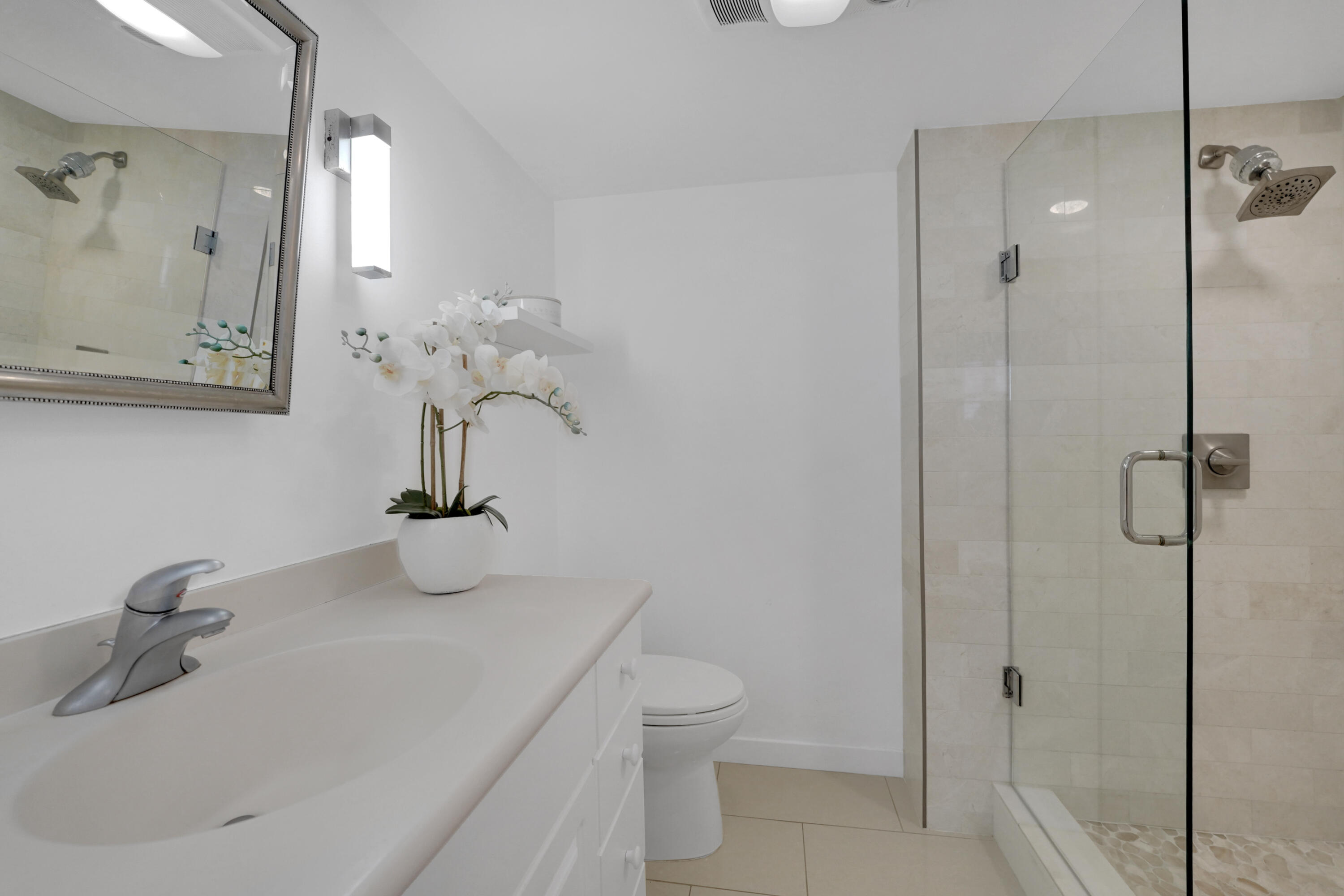 2800 E Sunrise Boulevard 19a