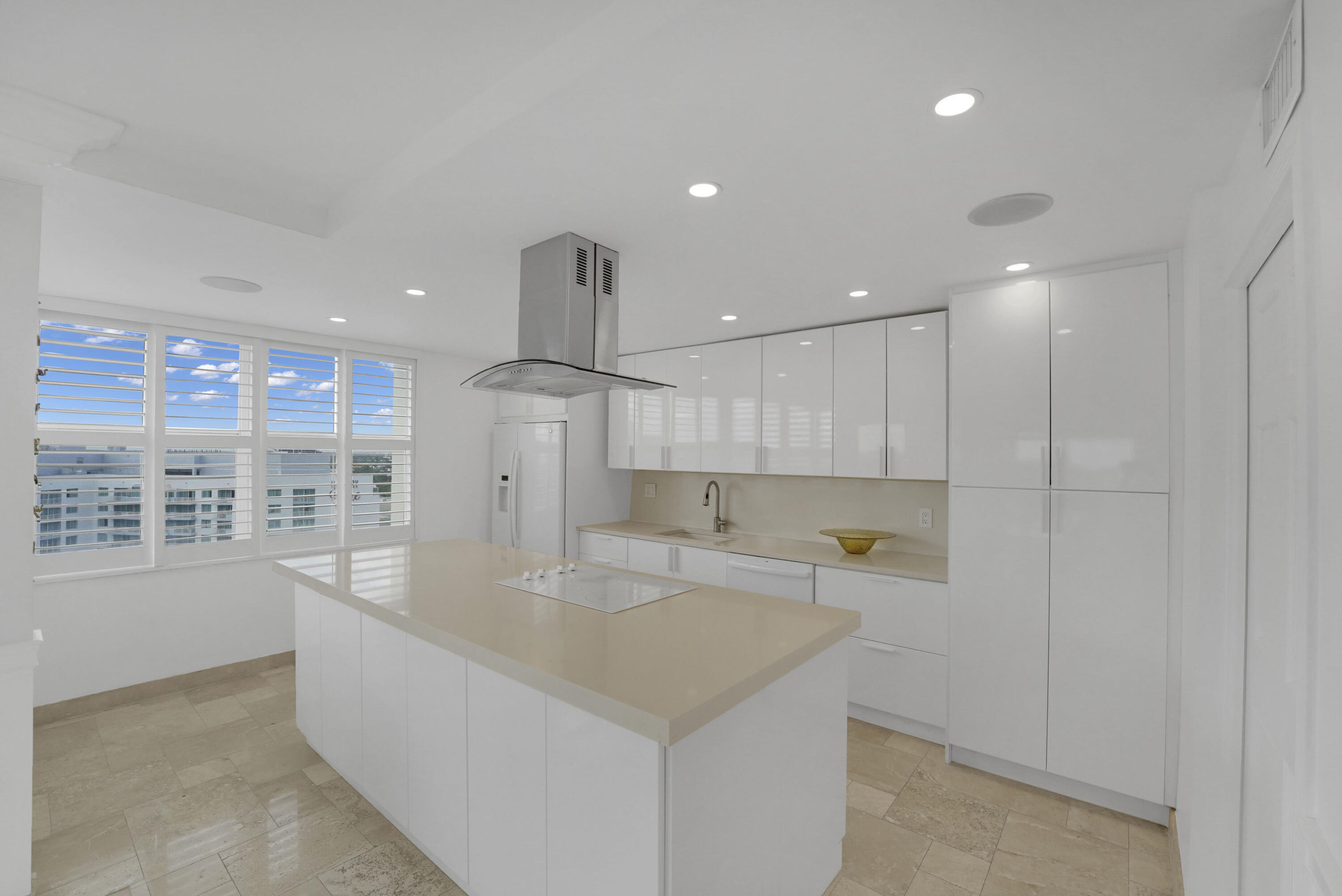 2800 E Sunrise Boulevard 19a