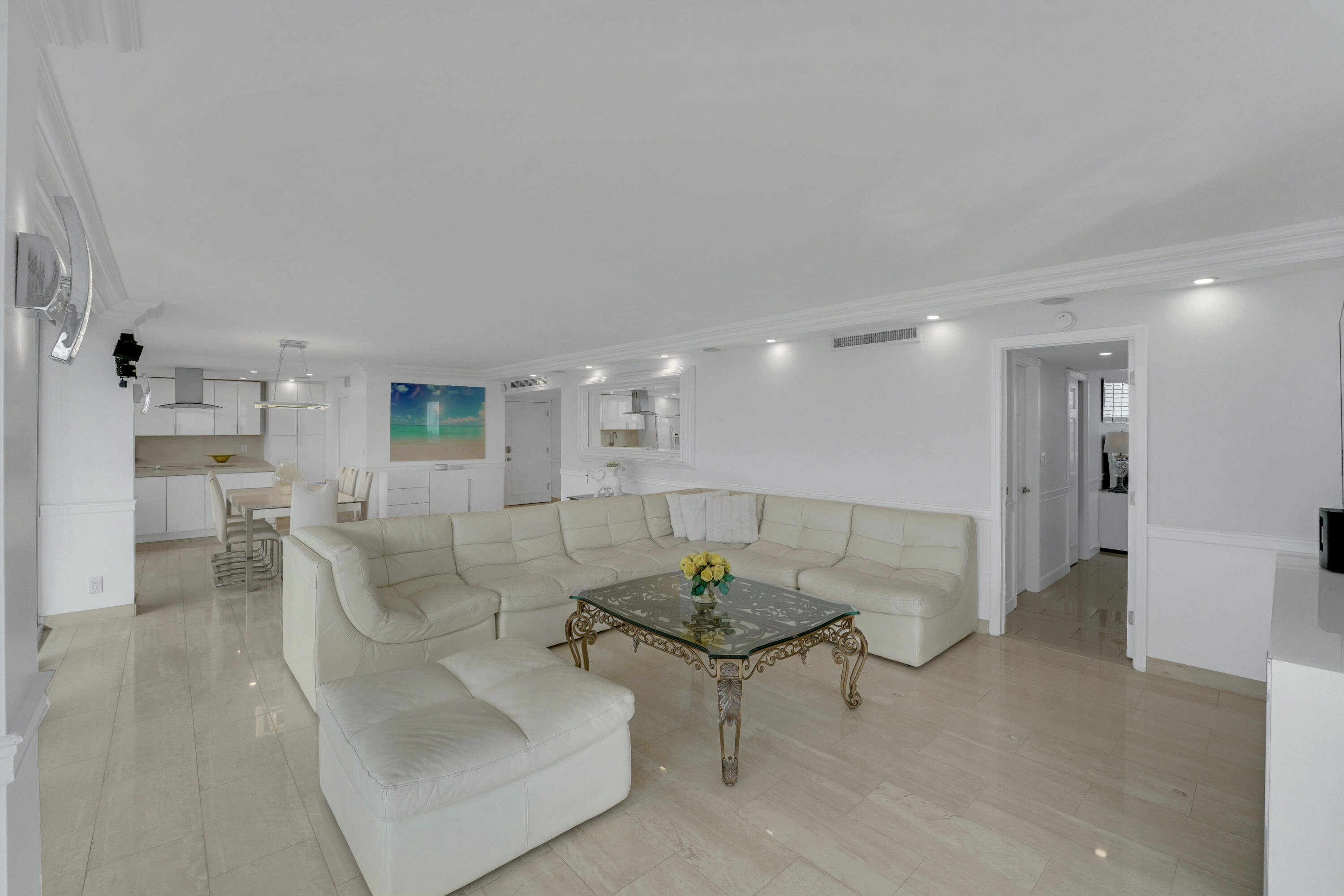 2800 E Sunrise Boulevard 19a