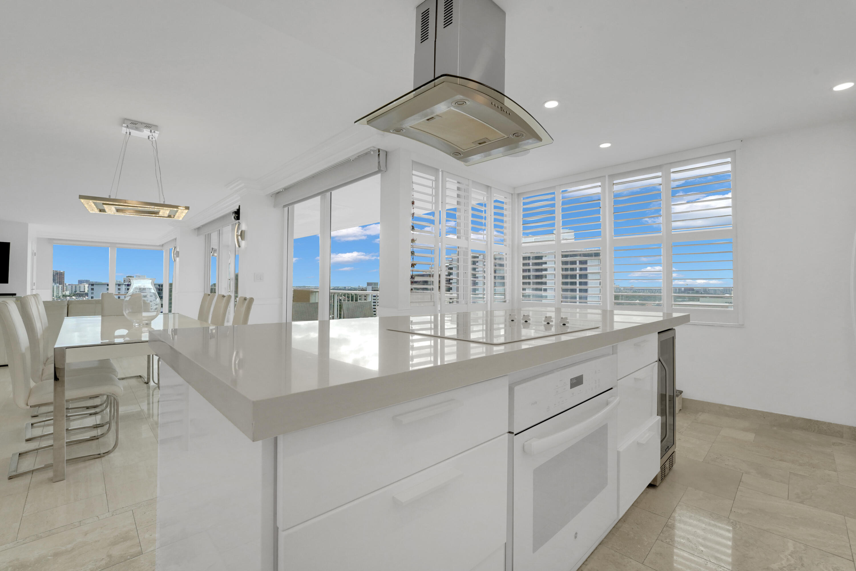 2800 E Sunrise Boulevard 19a