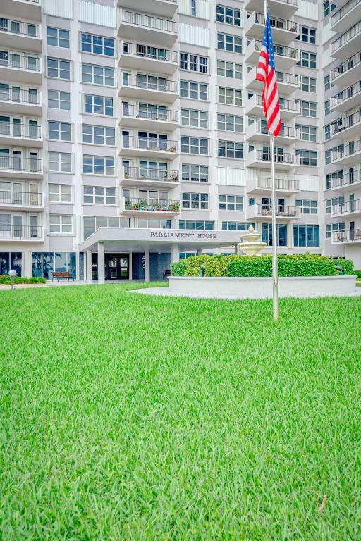 405 N Ocean Boulevard 122