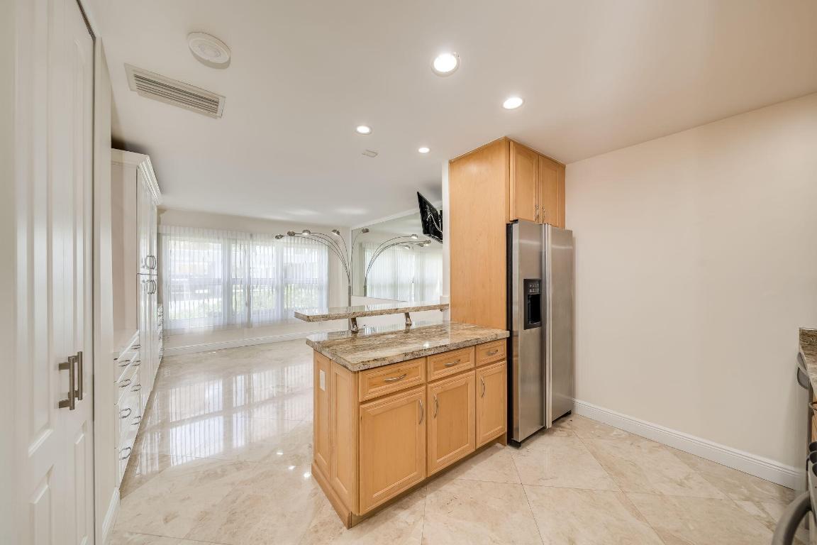 405 N Ocean Boulevard 122