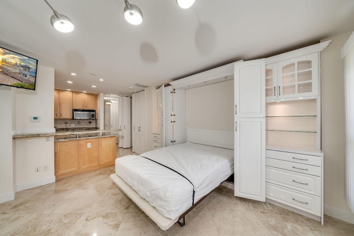 405 N Ocean Boulevard 122