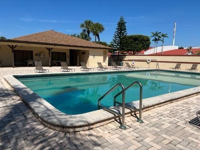 21950 Soundview Terrace 109