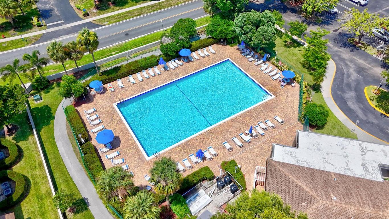 105 Gardens Drive 102