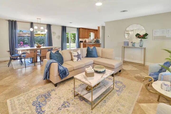 2320 NE 51st Street