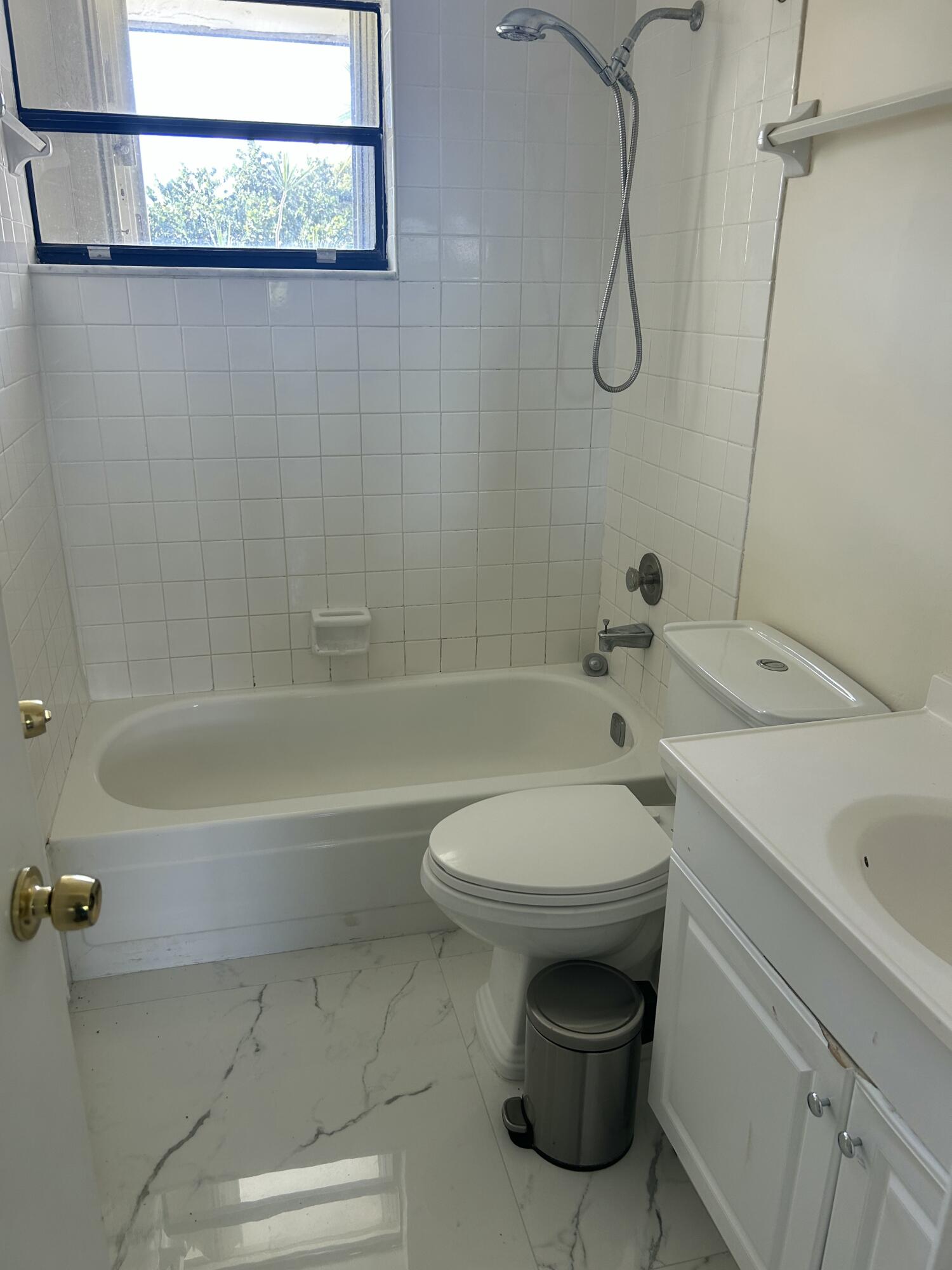 7200 NW 2nd Avenue 68