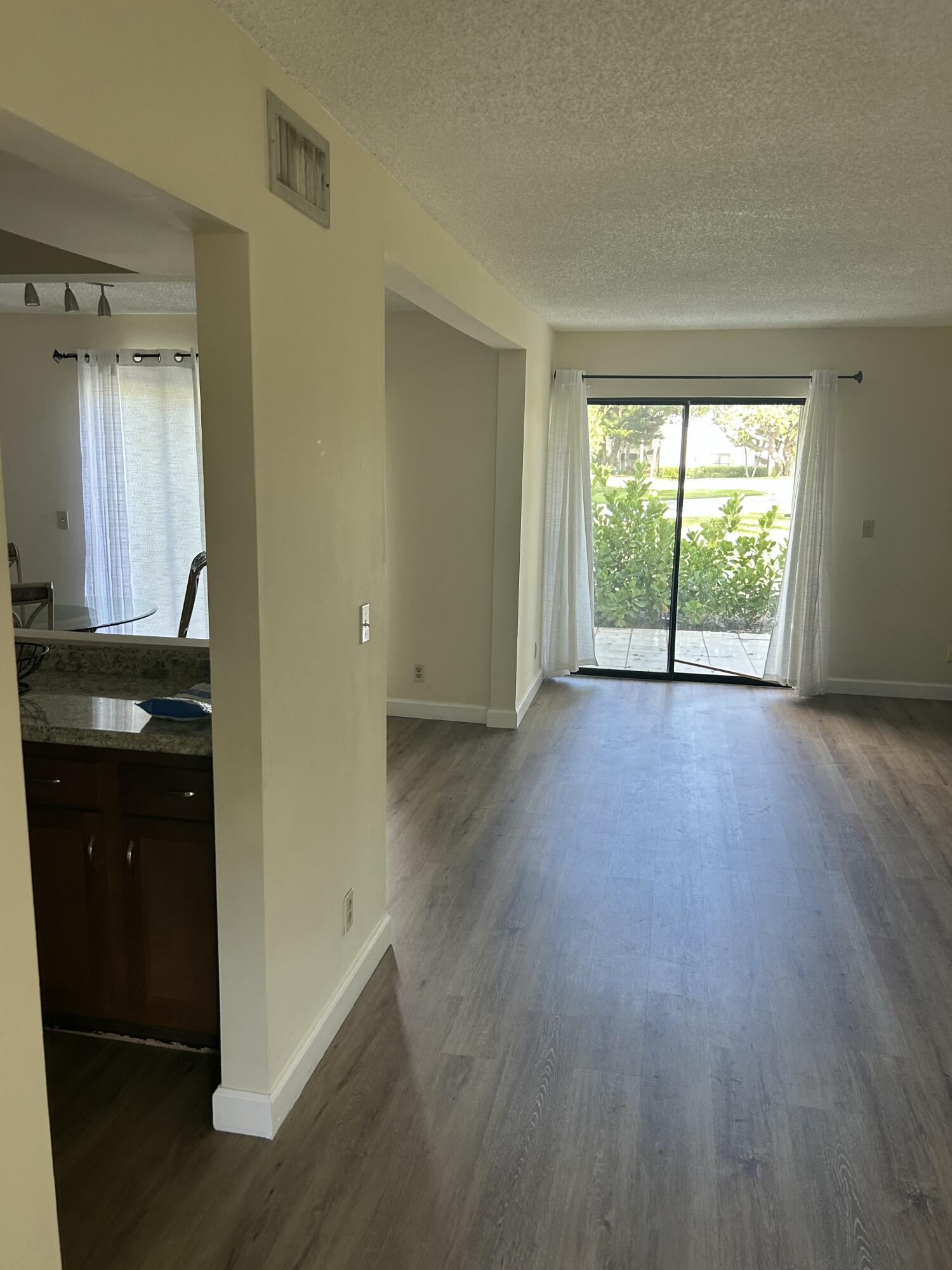 7200 NW 2nd Avenue 68