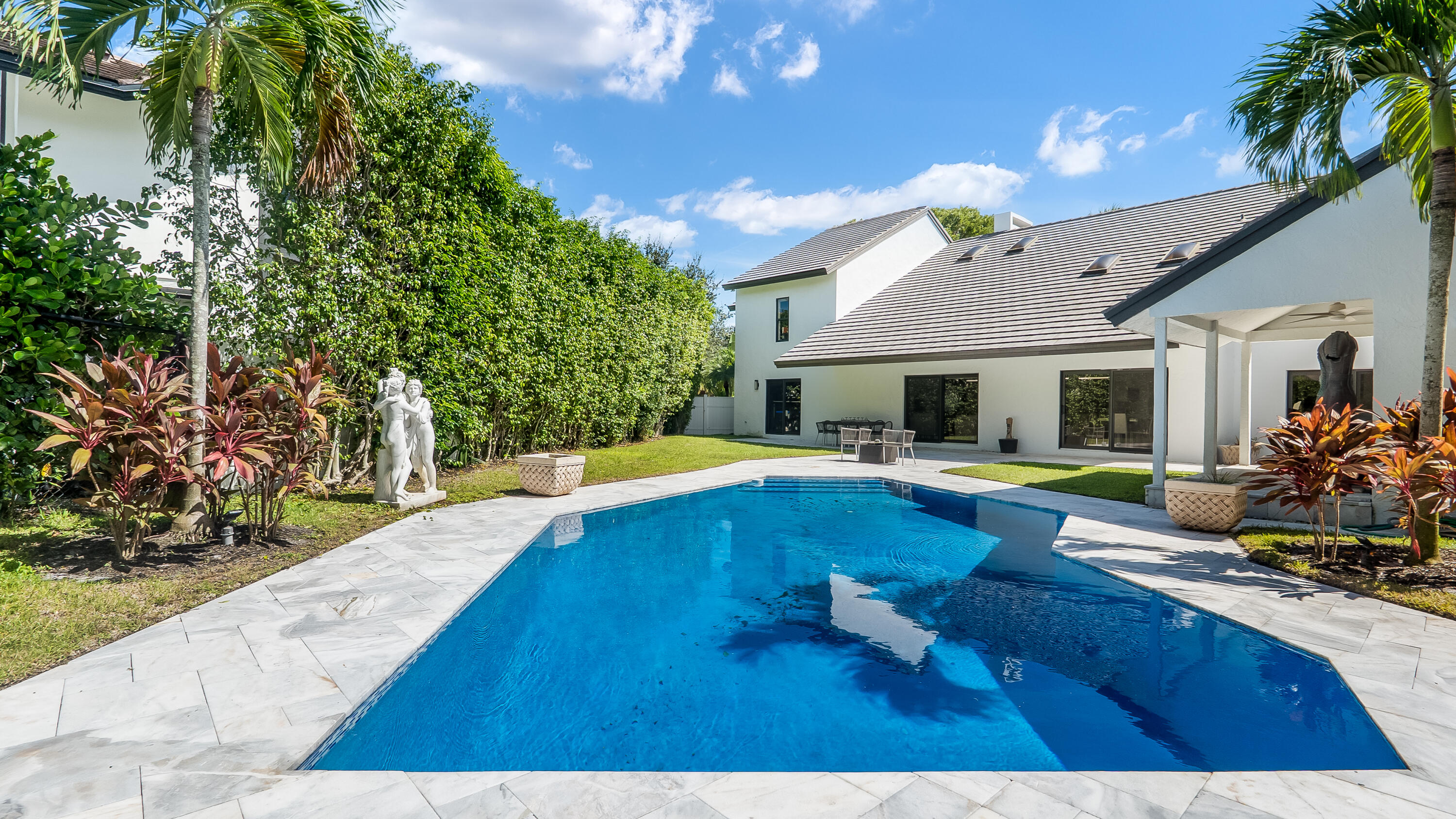 501 Sandpiper Way