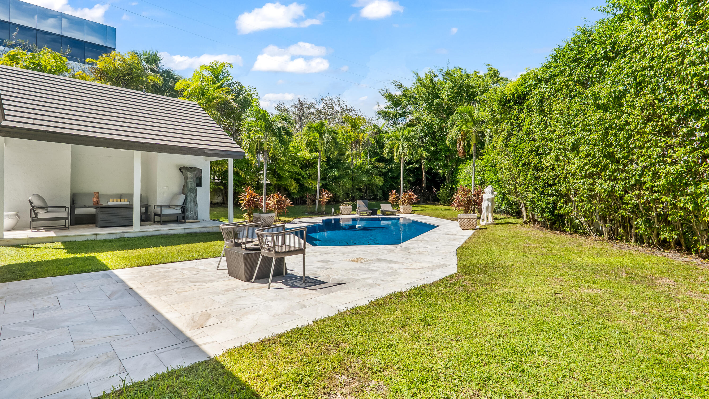 501 Sandpiper Way