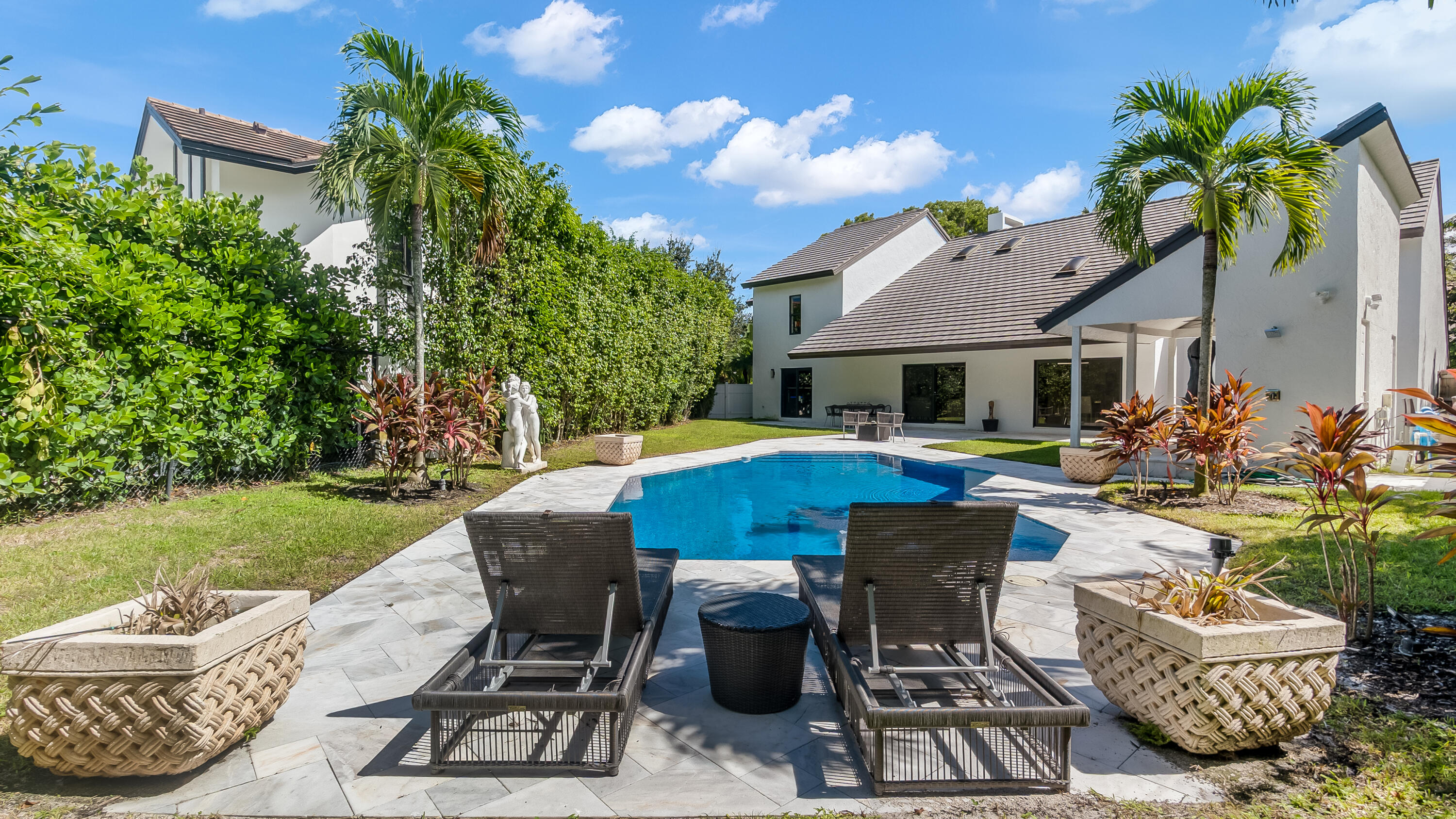 501 Sandpiper Way