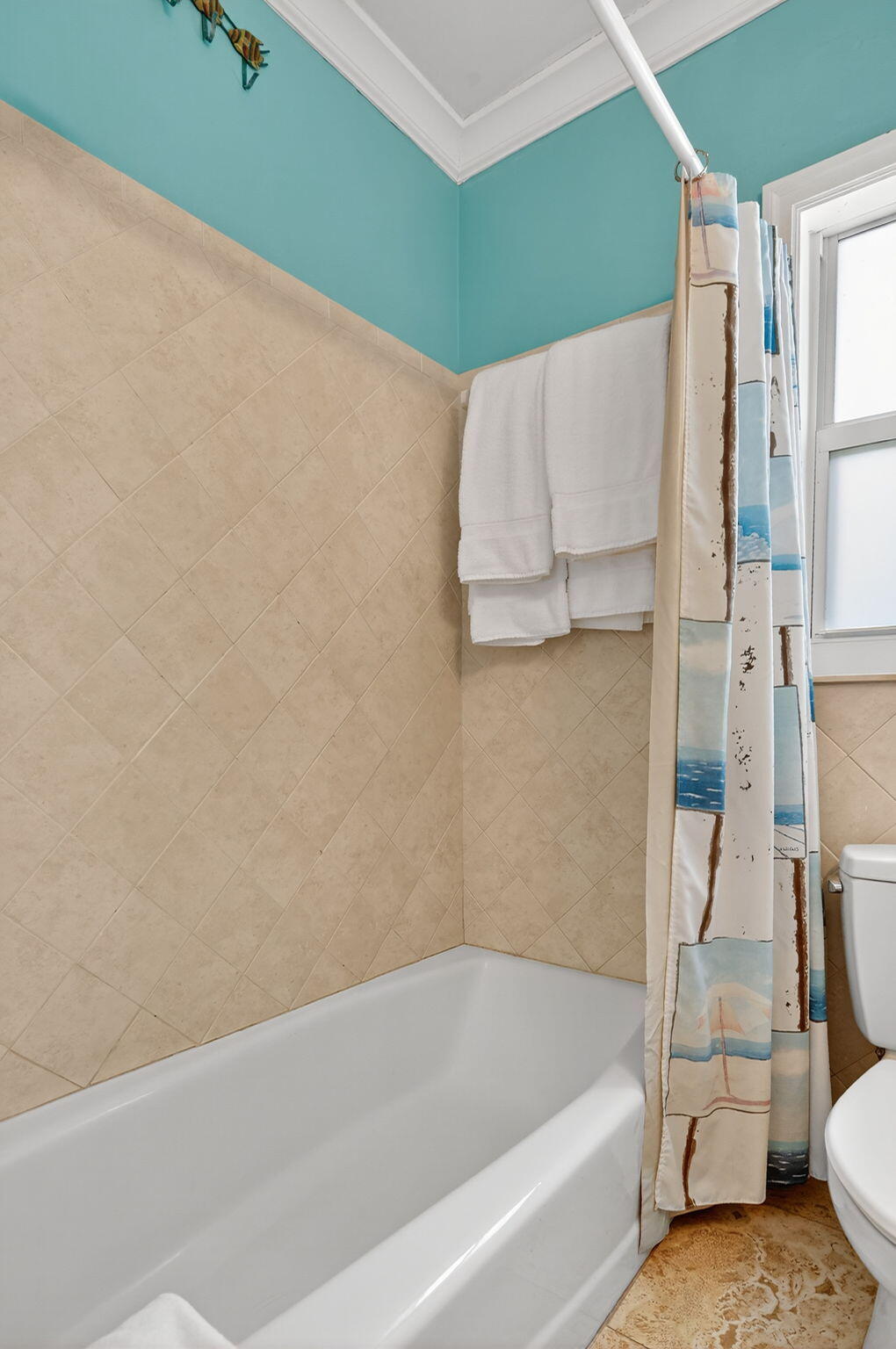 1225 Hillsboro Mile B2