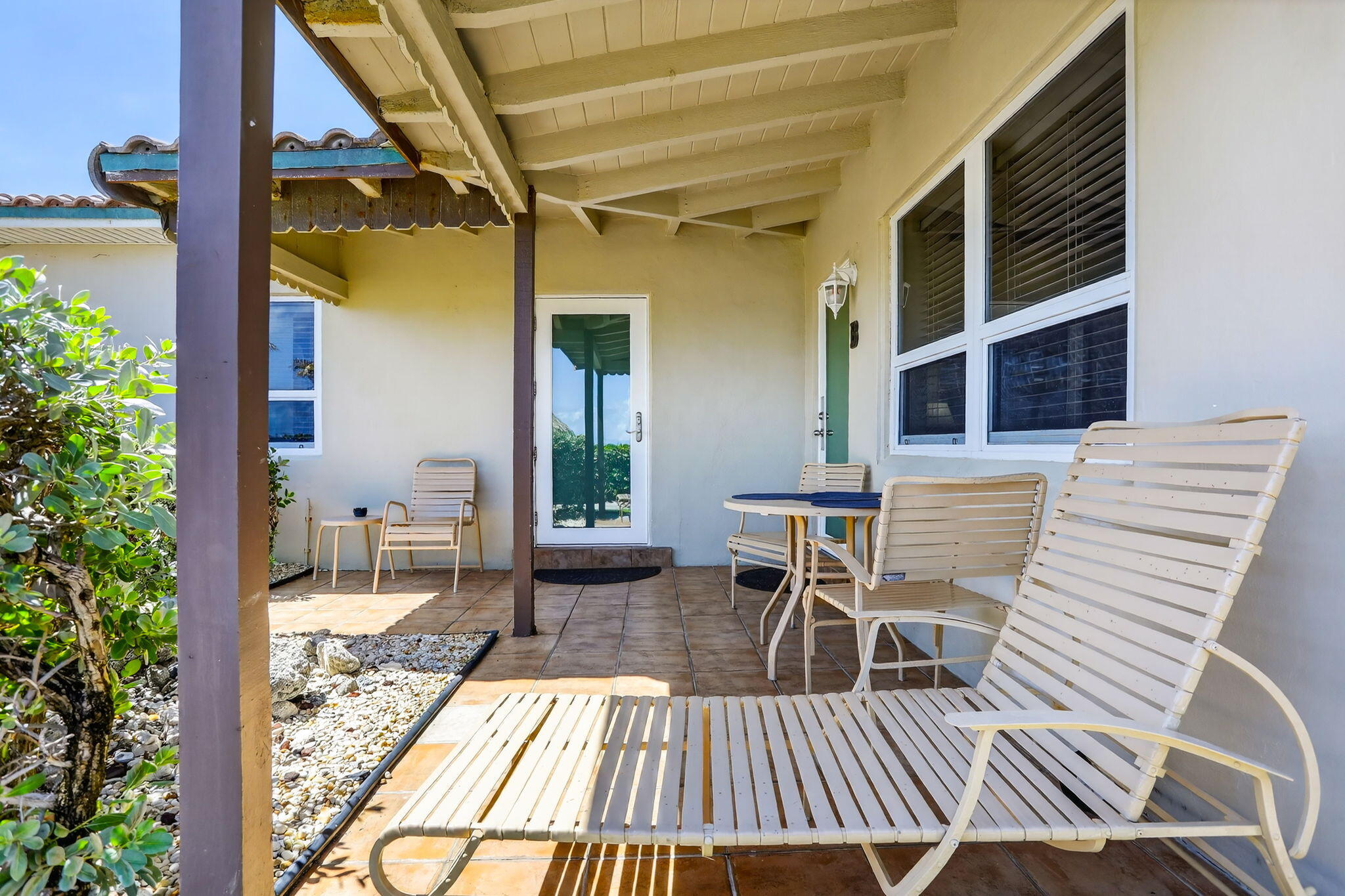 1225 Hillsboro Mile B2