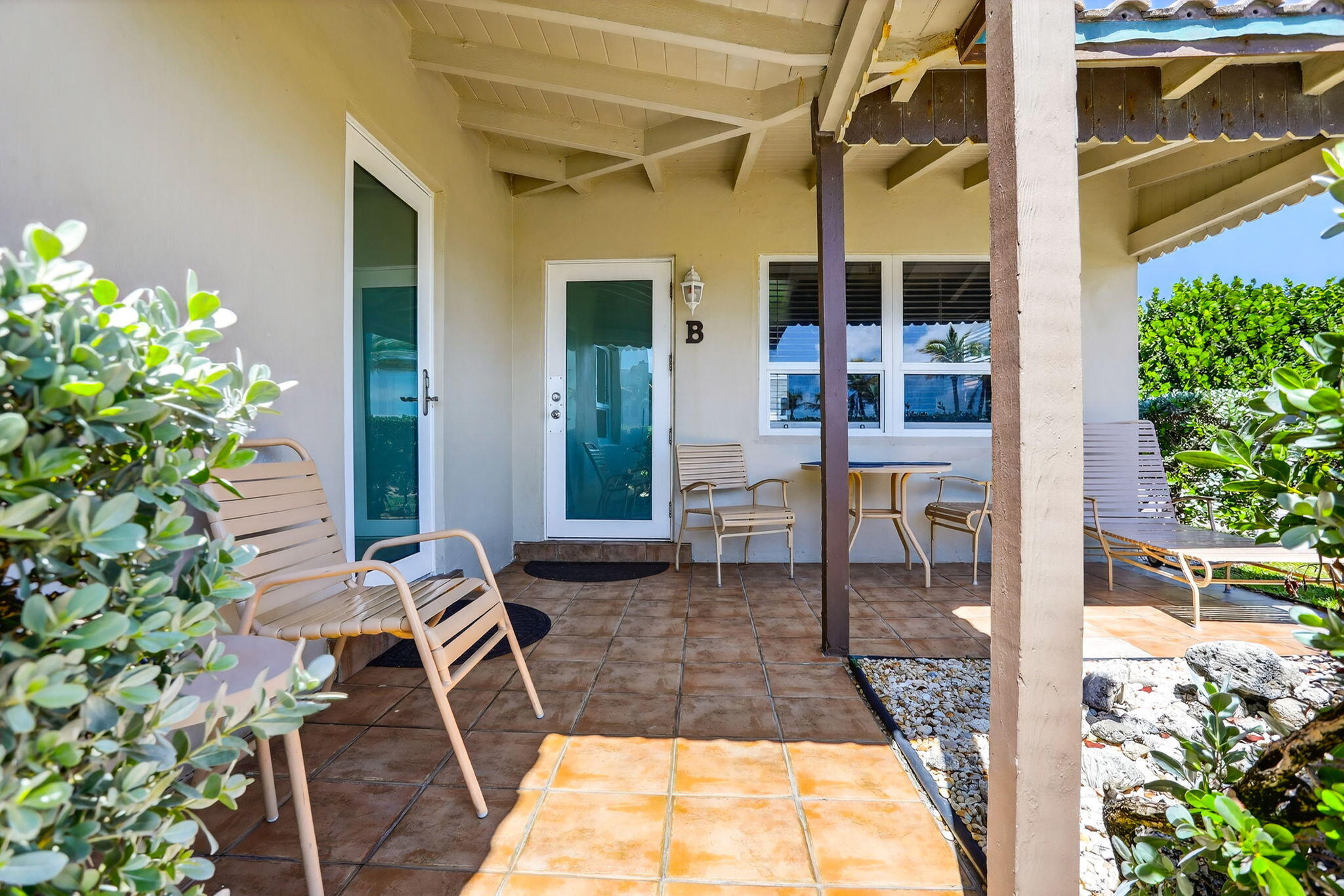 1225 Hillsboro Mile B2