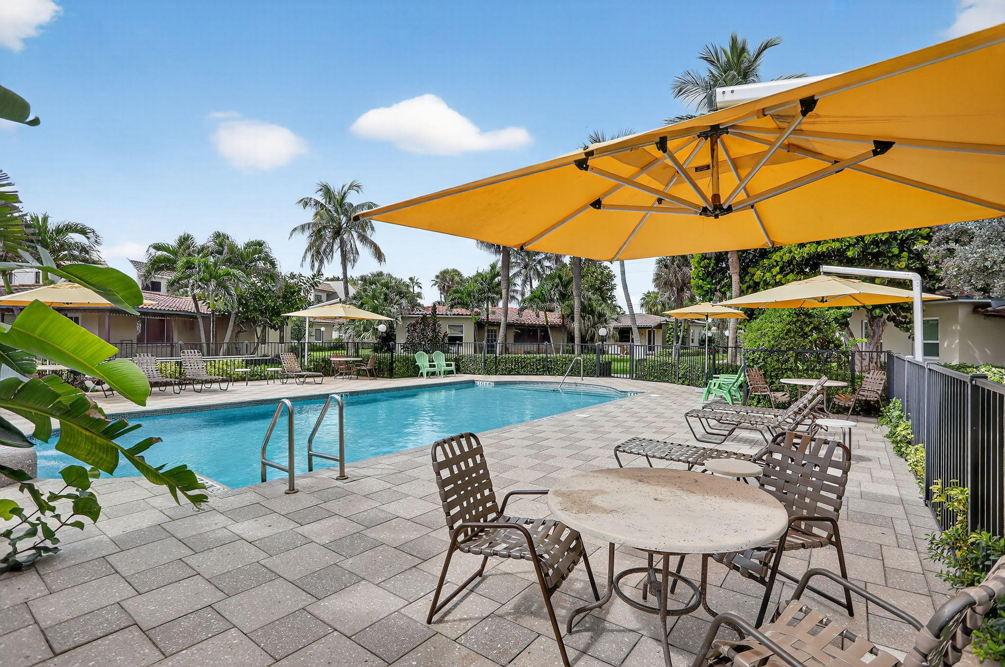 1225 Hillsboro Mile B2