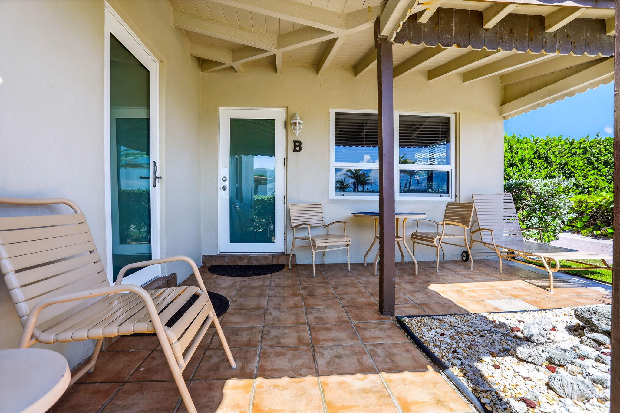 1225 Hillsboro Mile B2