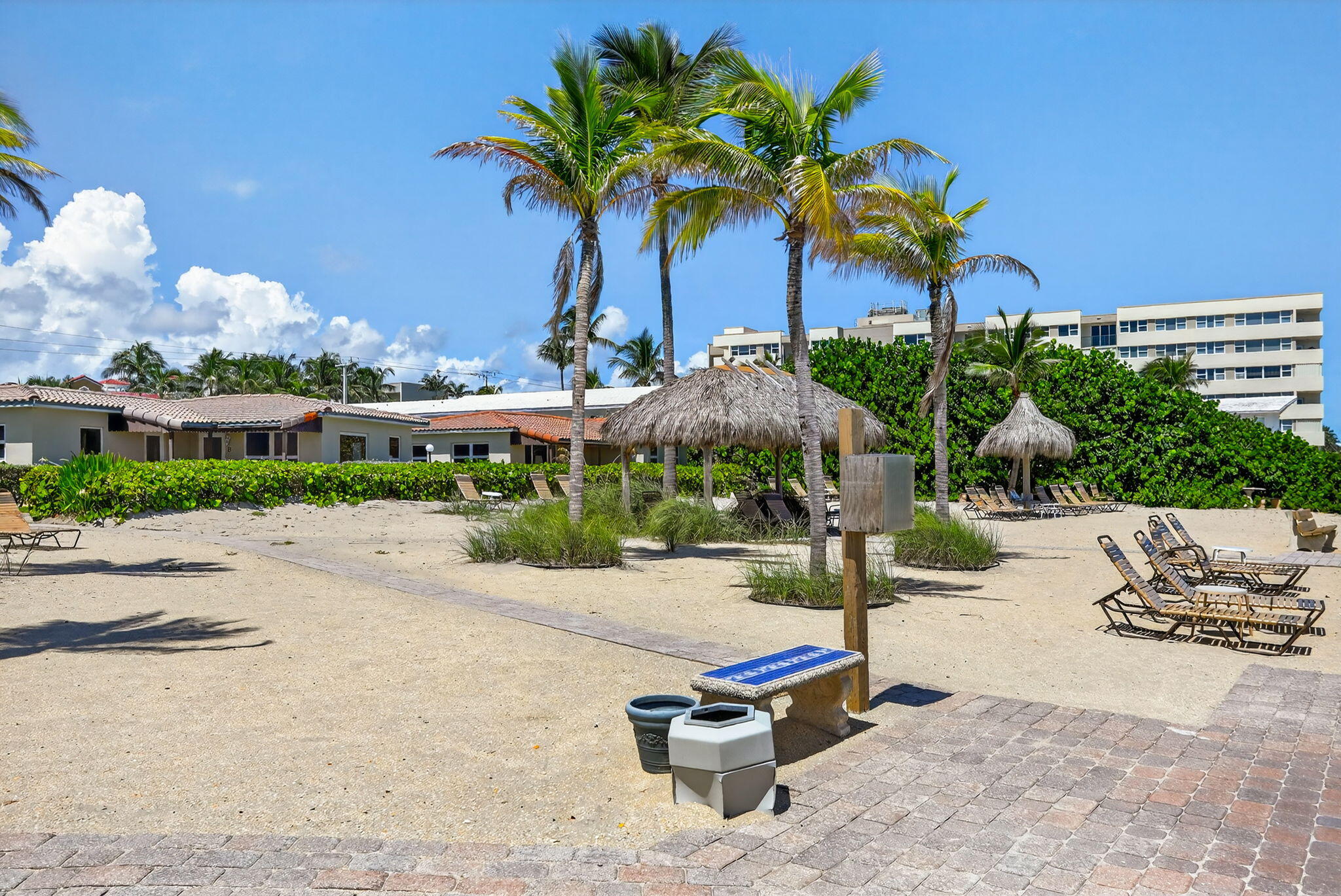 1225 Hillsboro Mile B2