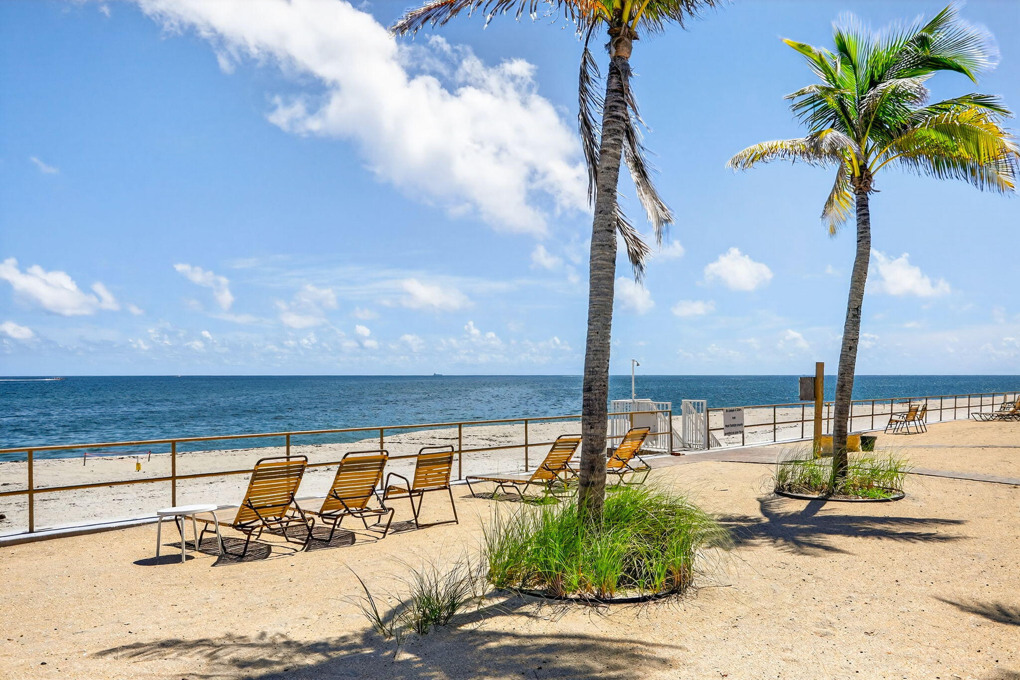 1225 Hillsboro Mile B2