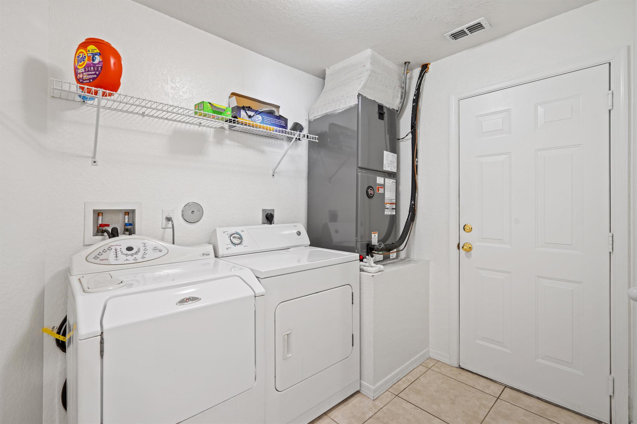 2064 SW Newport Isles Boulevard