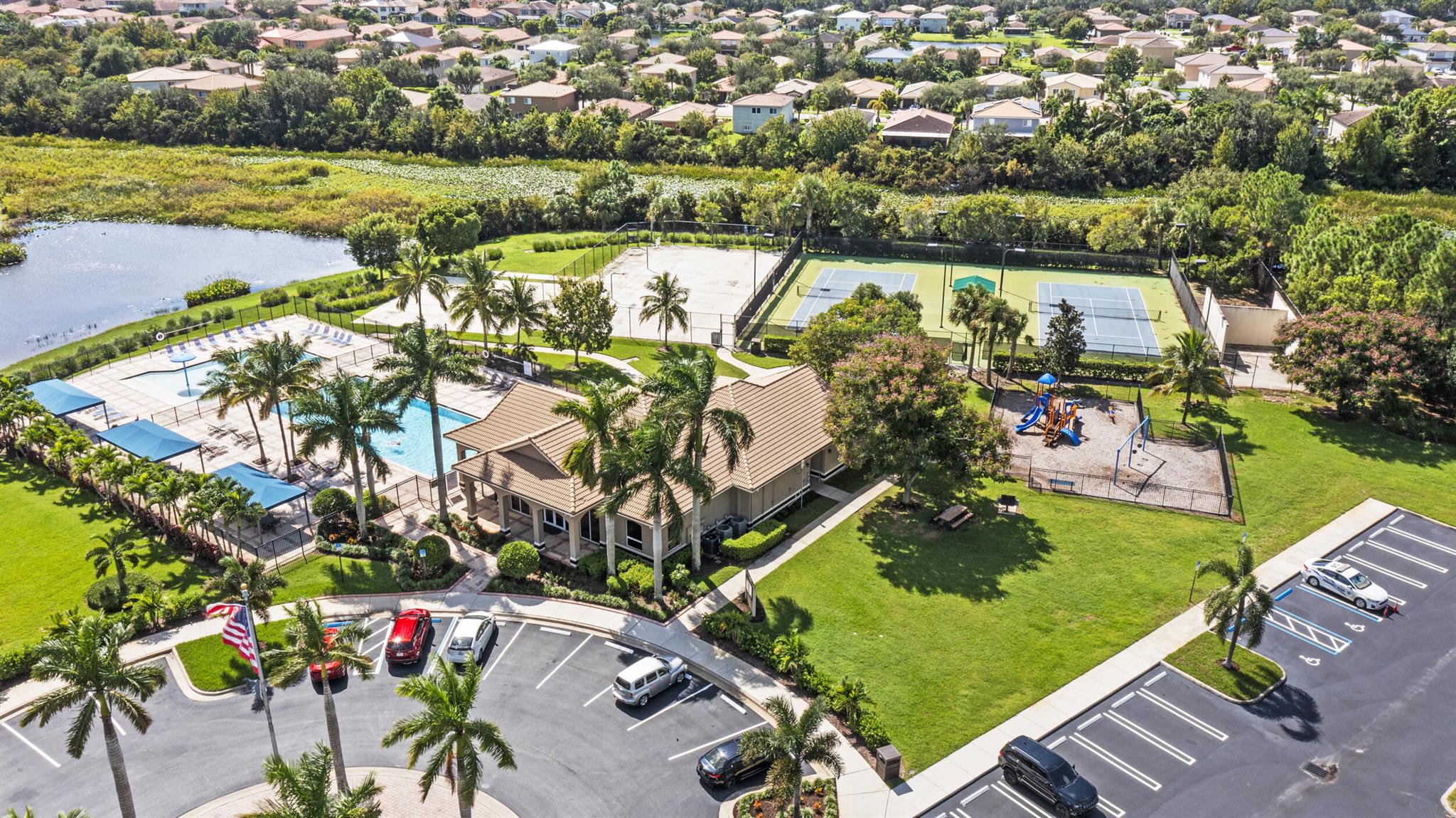 2064 SW Newport Isles Boulevard