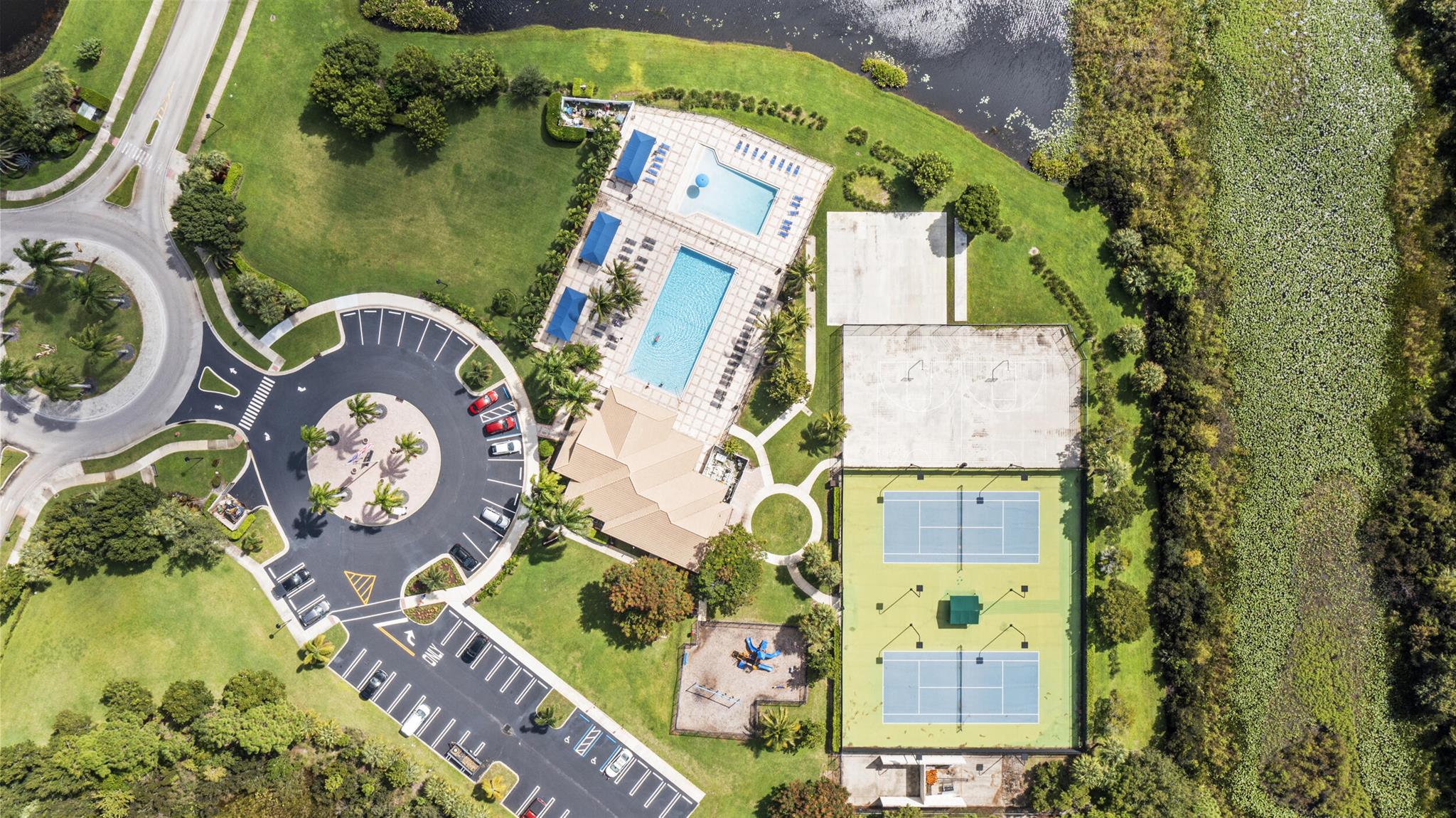 2064 SW Newport Isles Boulevard