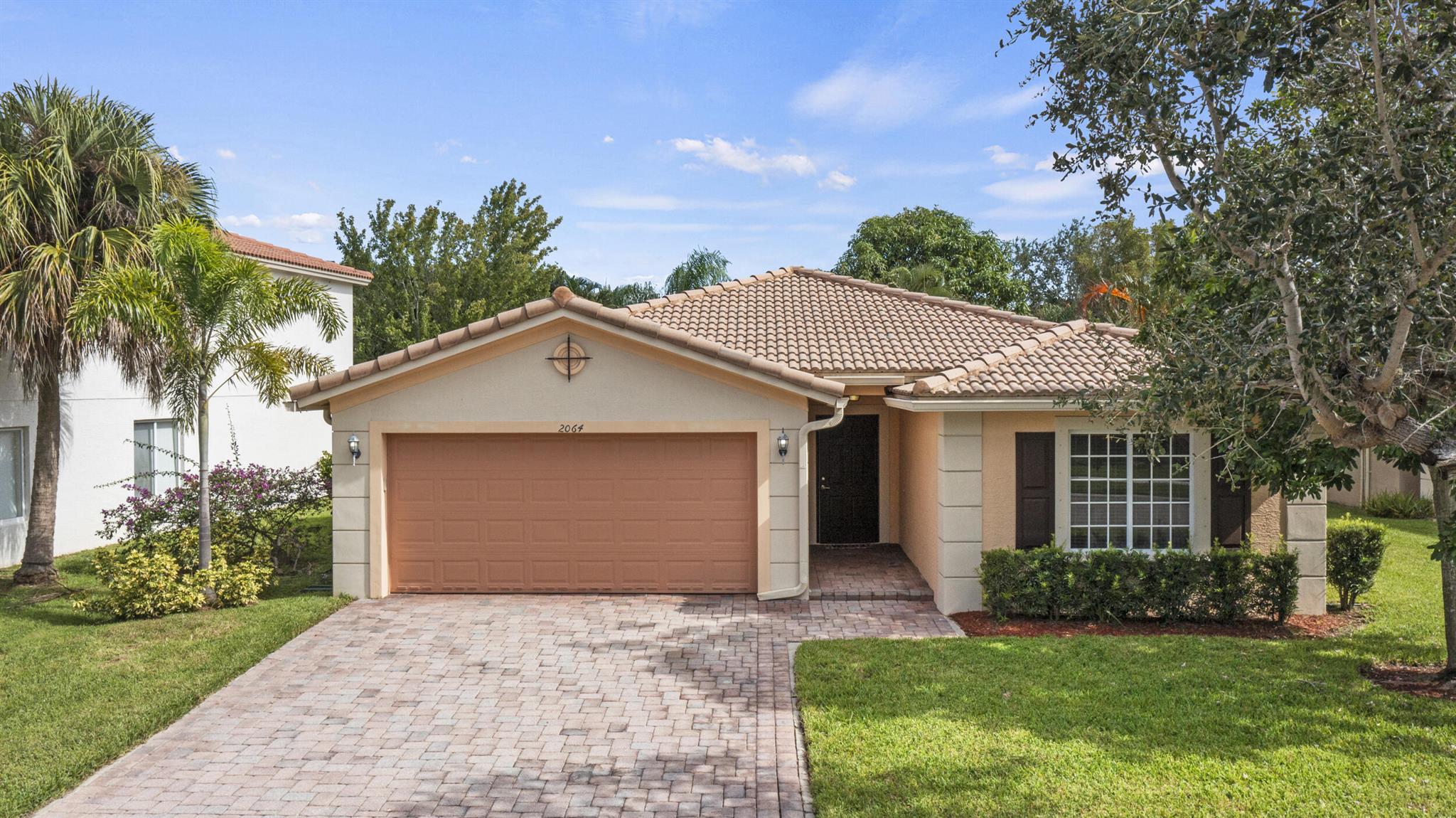 2064 SW Newport Isles Boulevard