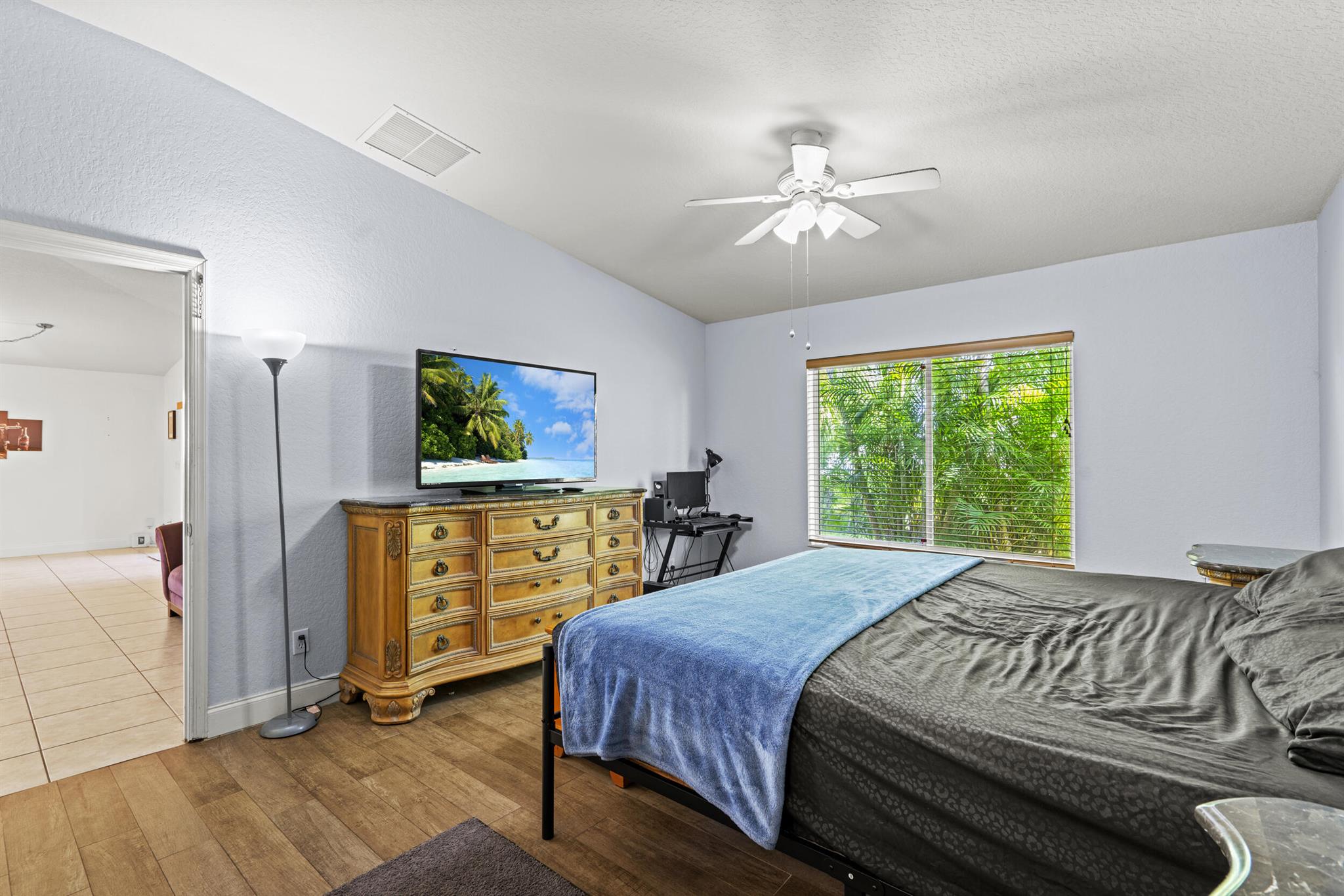 2064 SW Newport Isles Boulevard