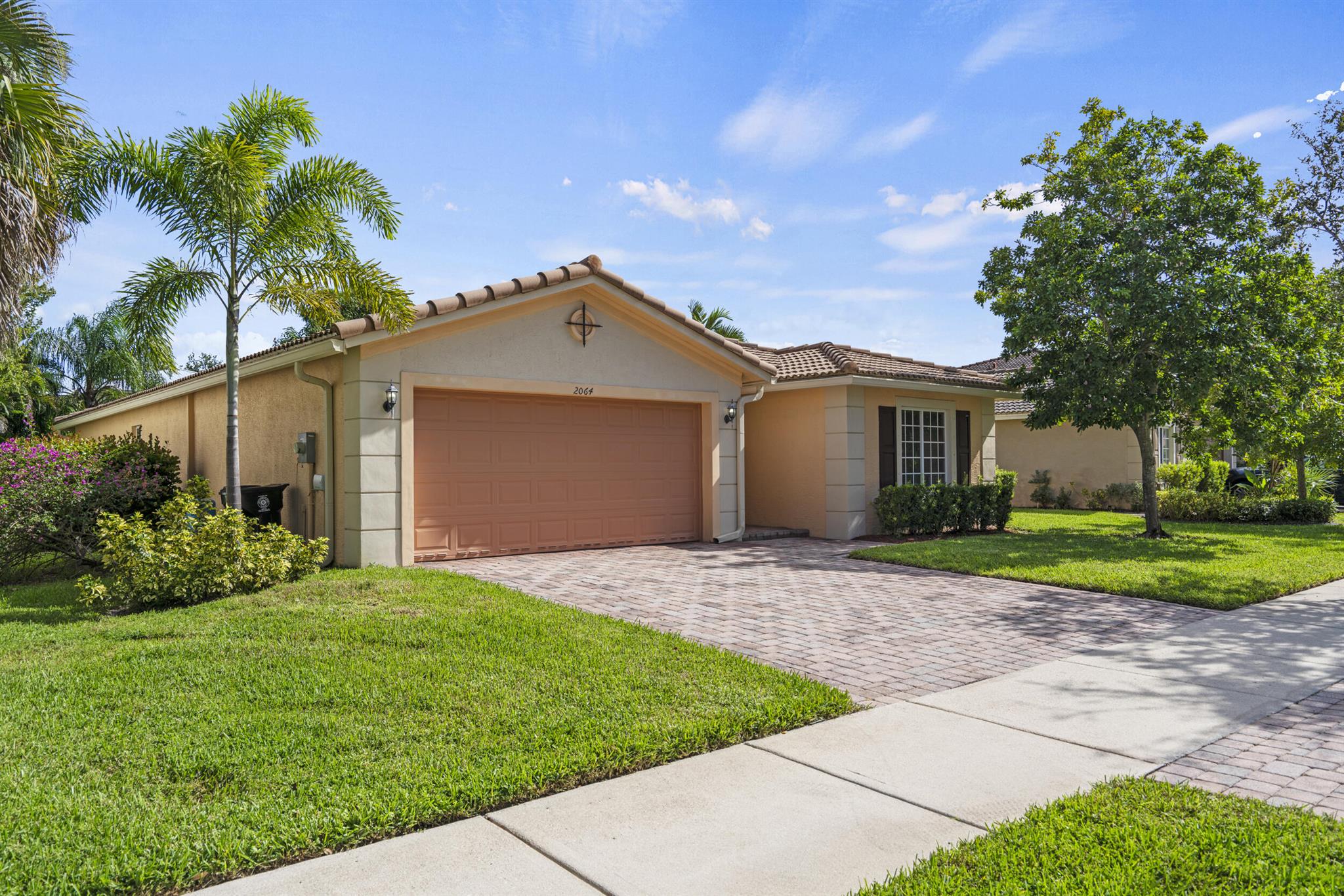 2064 SW Newport Isles Boulevard