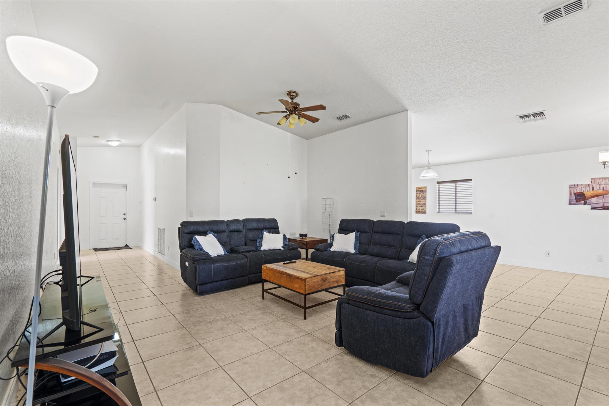 2064 SW Newport Isles Boulevard