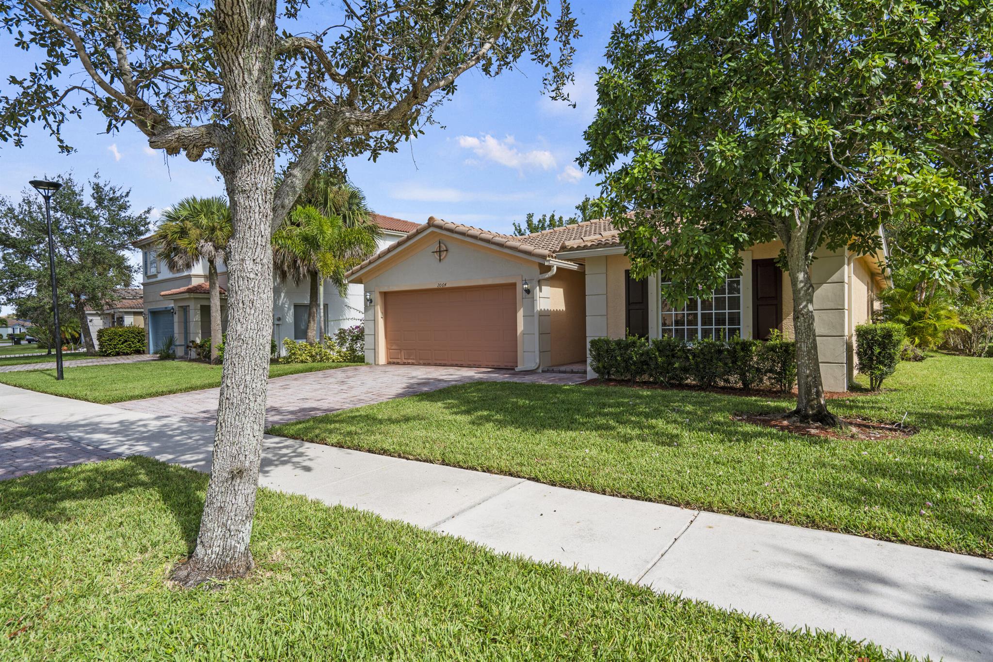 2064 SW Newport Isles Boulevard