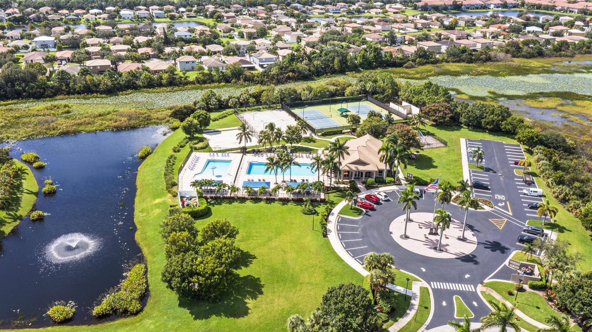 2064 SW Newport Isles Boulevard