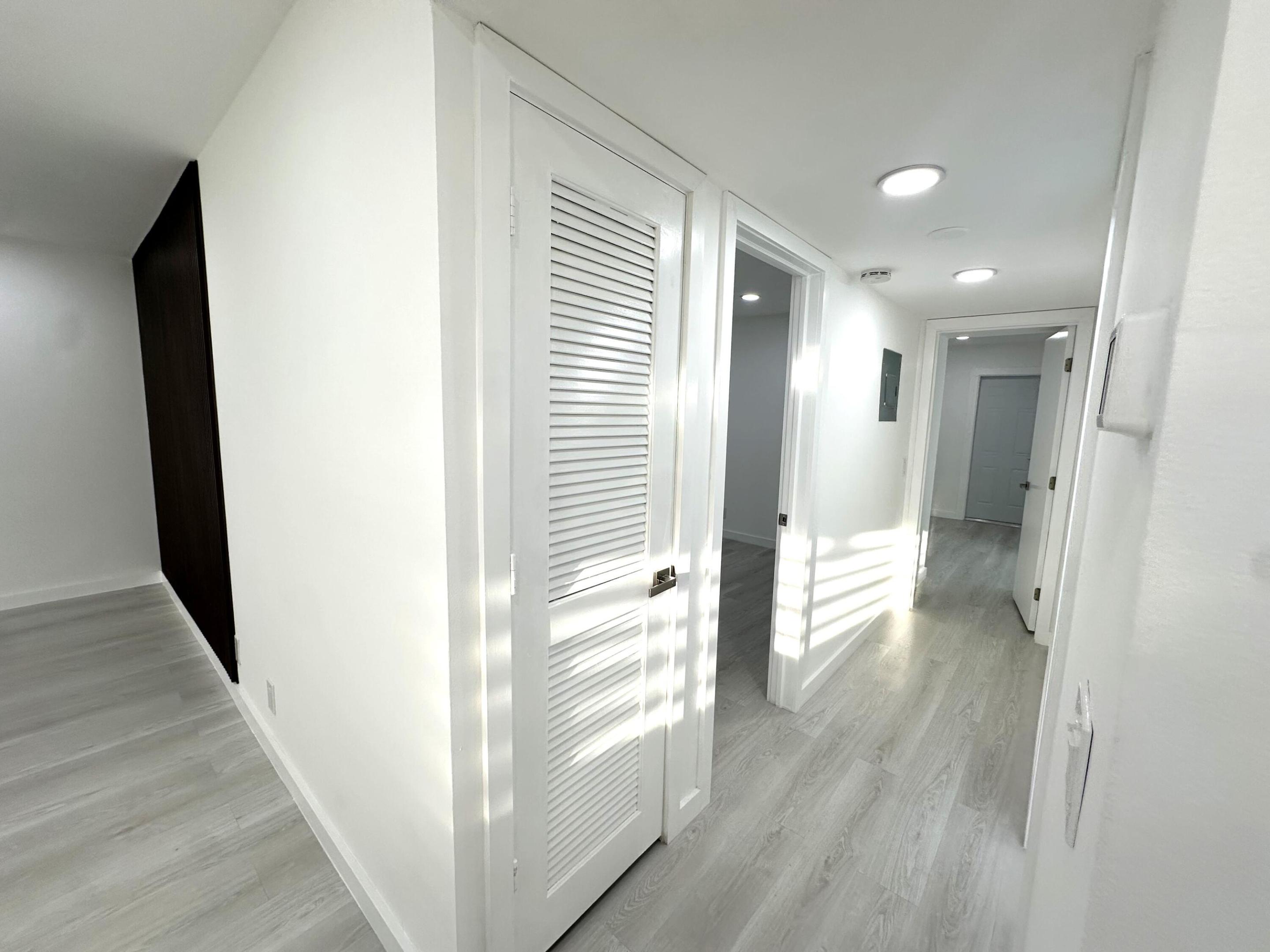 887 North Drive A