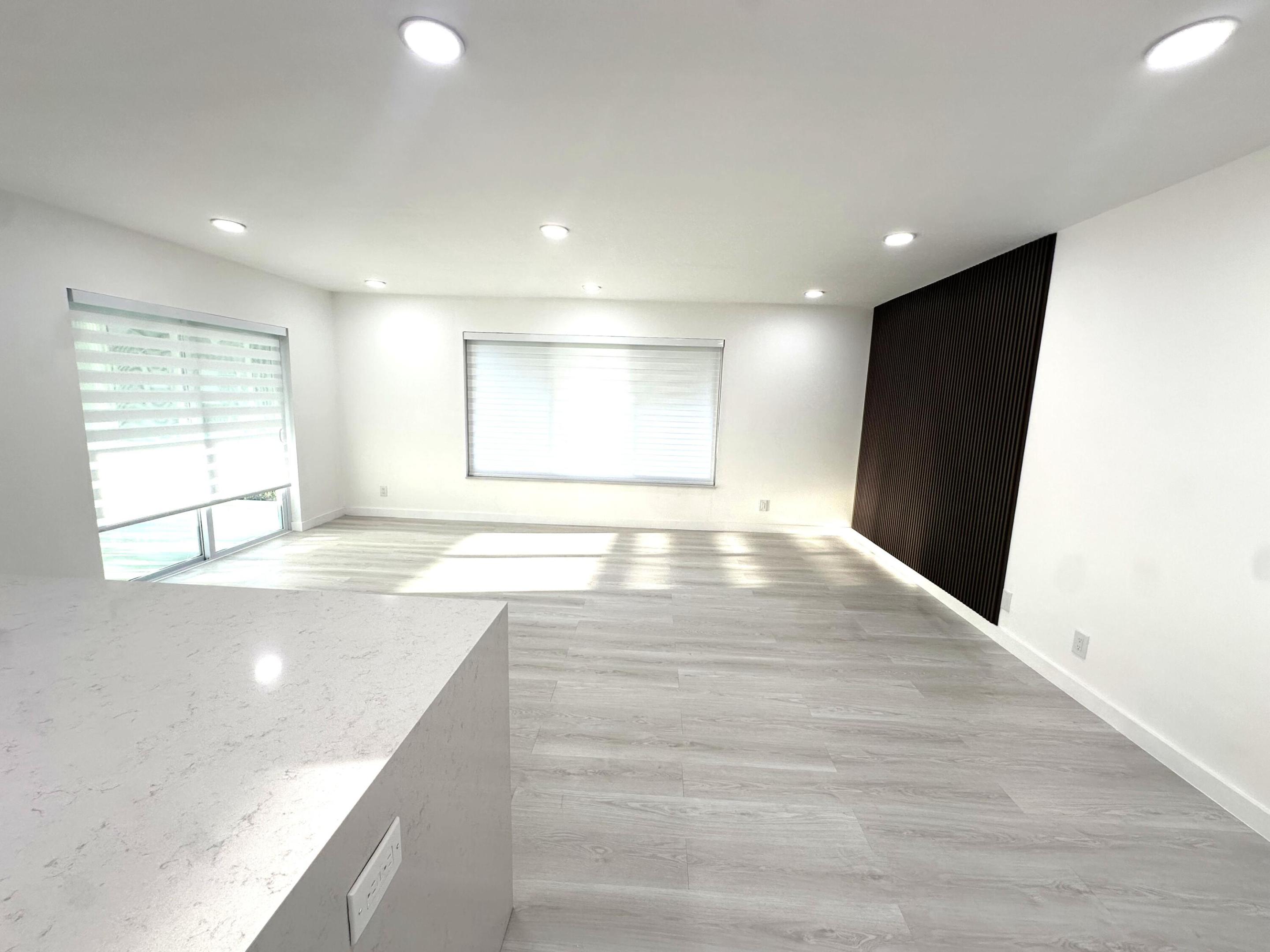 887 North Drive A