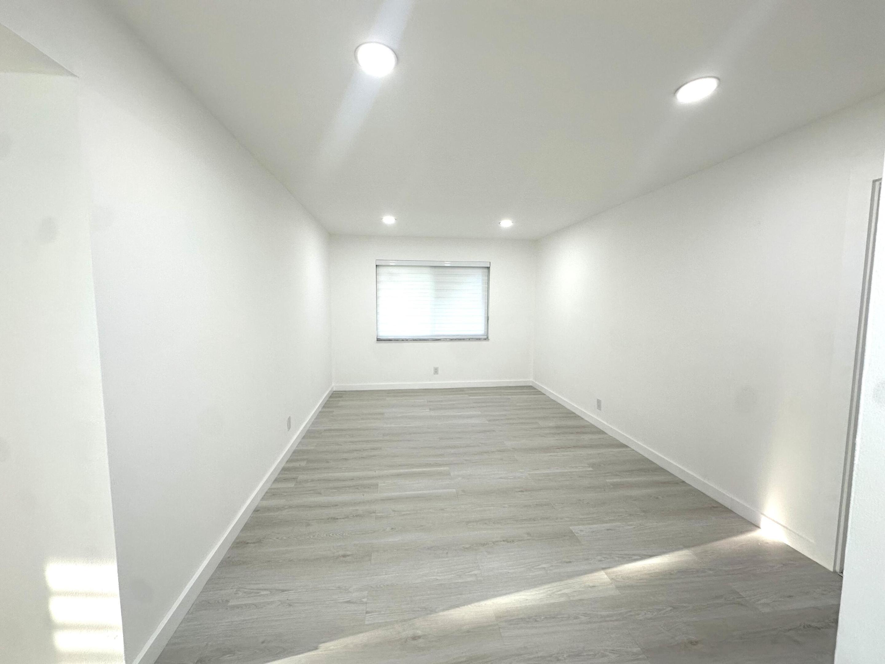 887 North Drive A