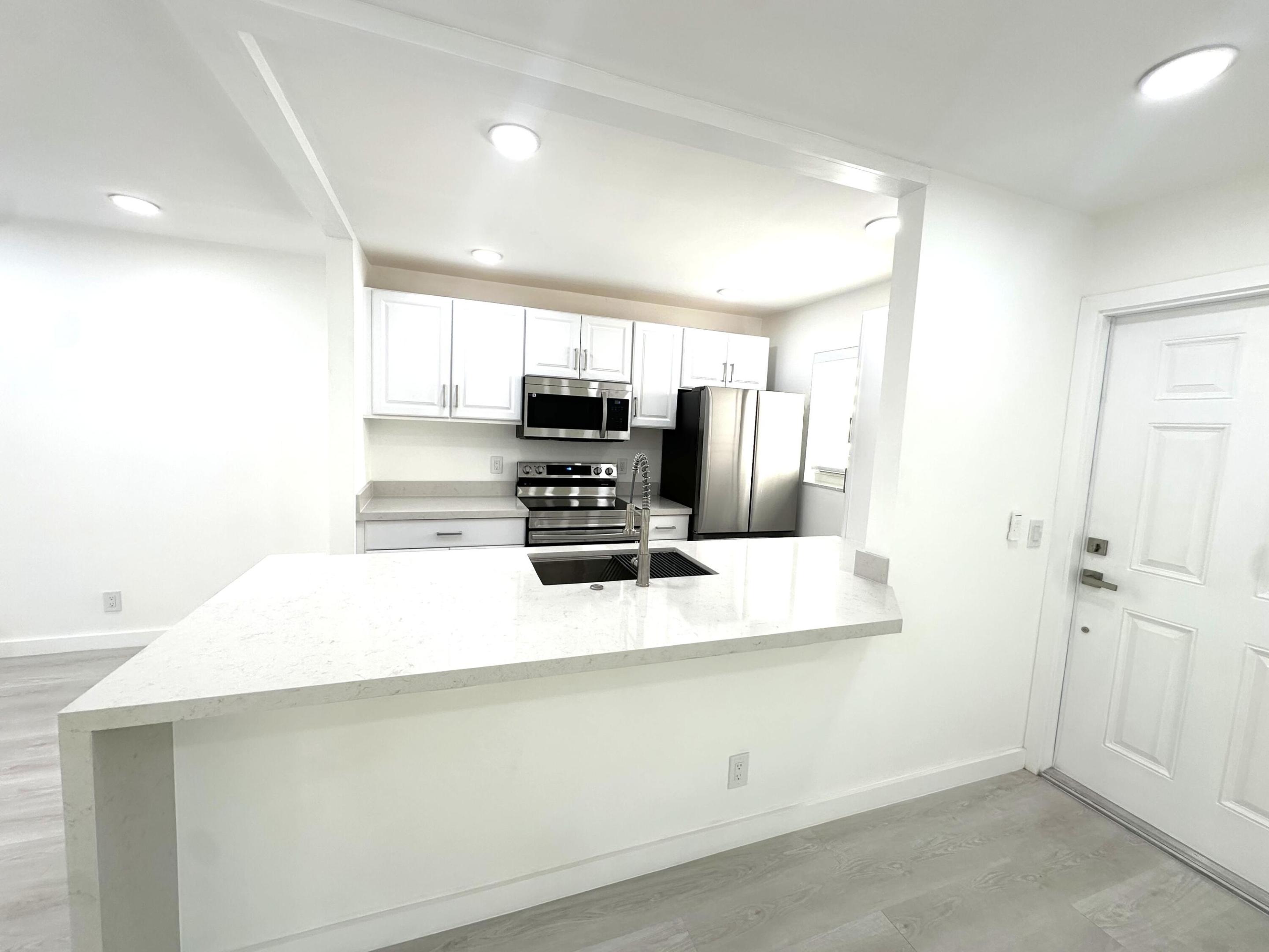 887 North Drive A