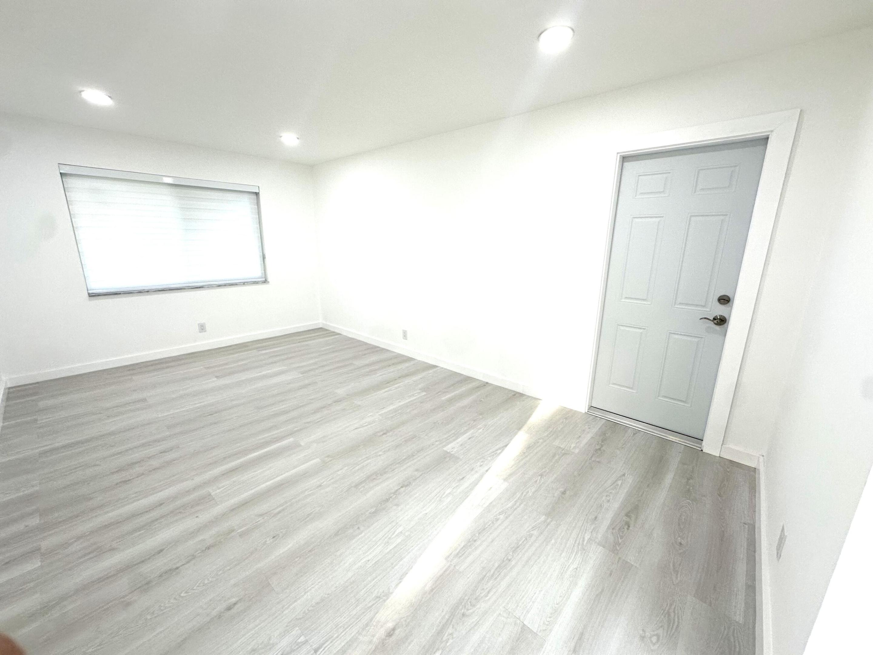 887 North Drive A