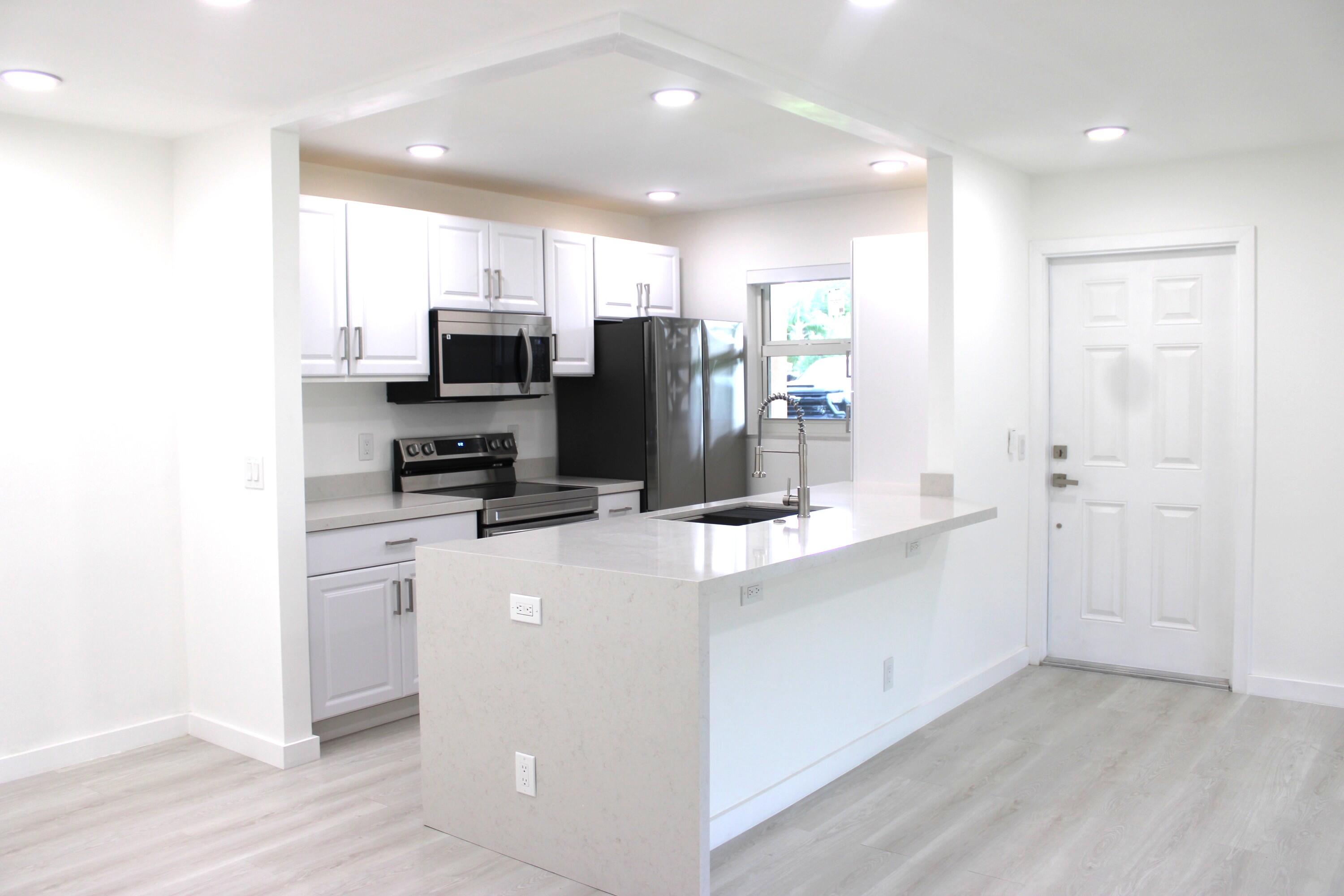 887 North Drive A