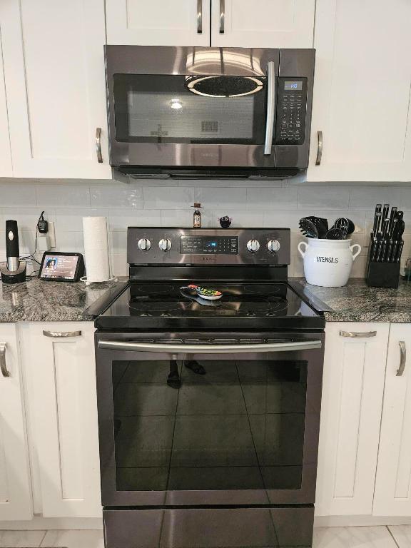 18999 Stewart Circle 6