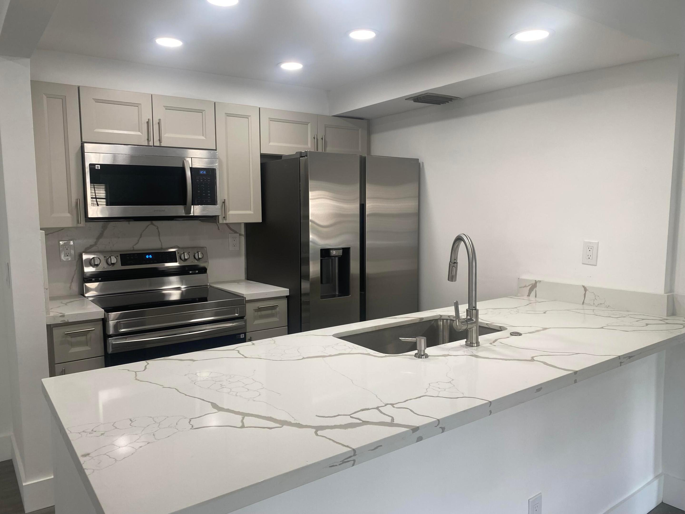 9466 Boca Cove Circle 303