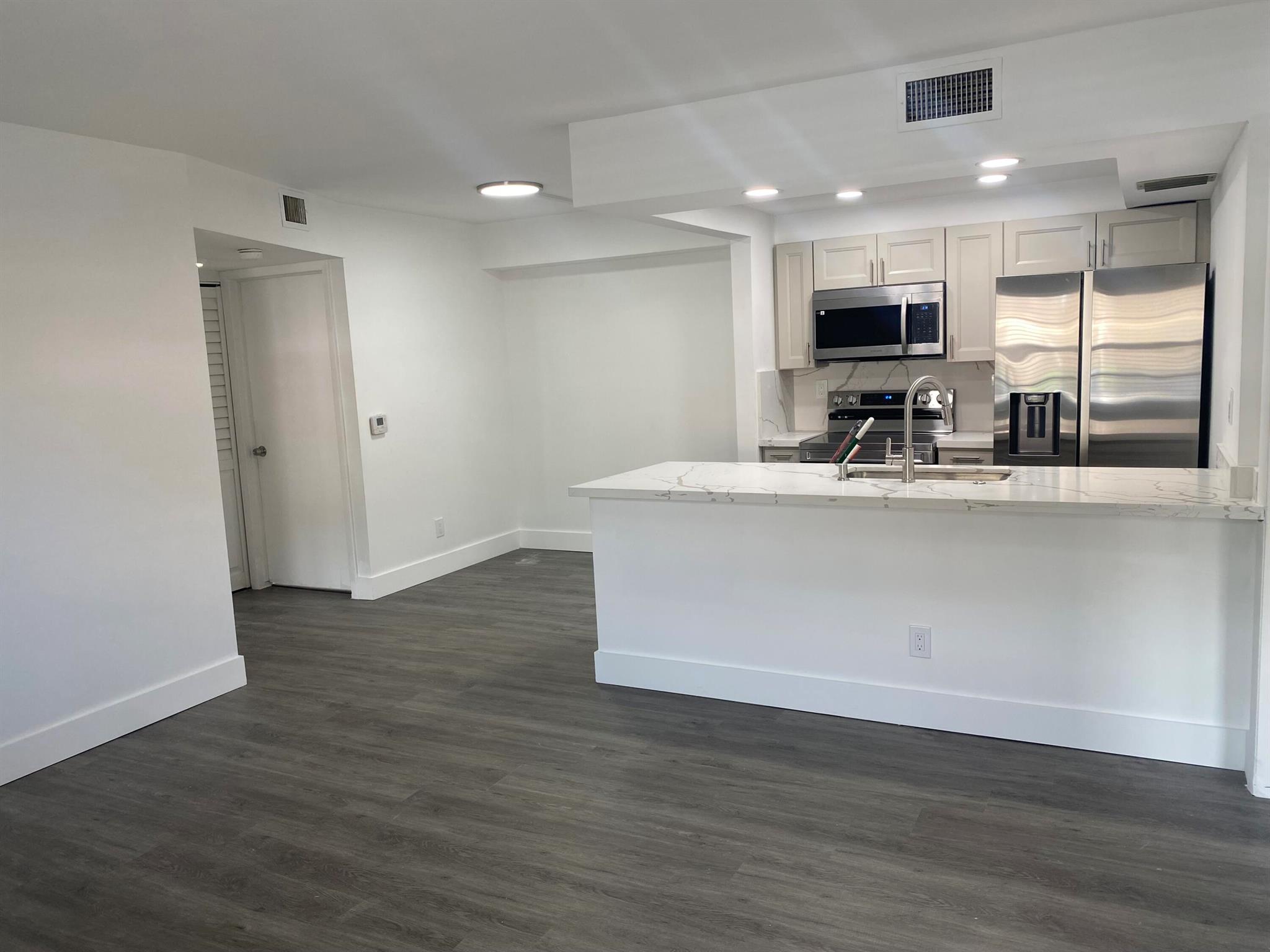 9466 Boca Cove Circle 303