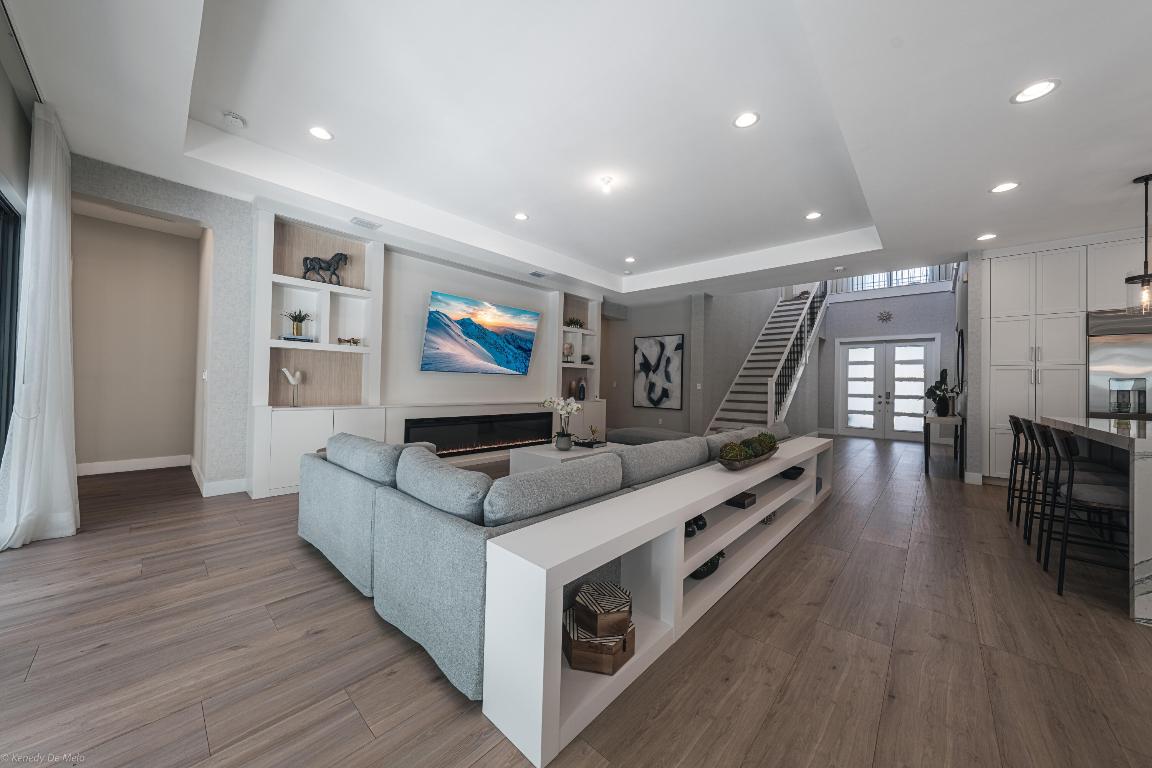 8652 Dream Falls Street