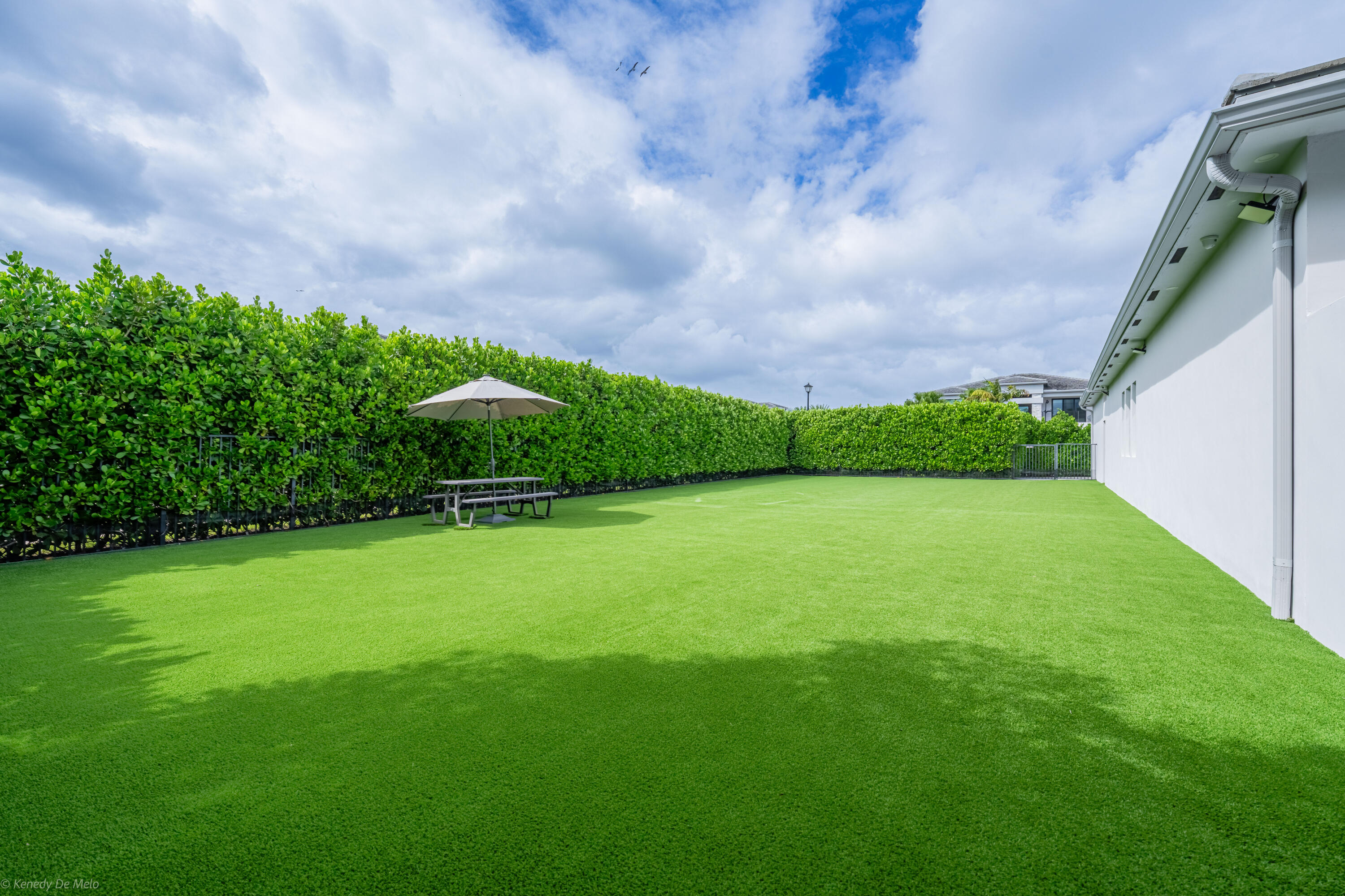 8652 Dream Falls Street